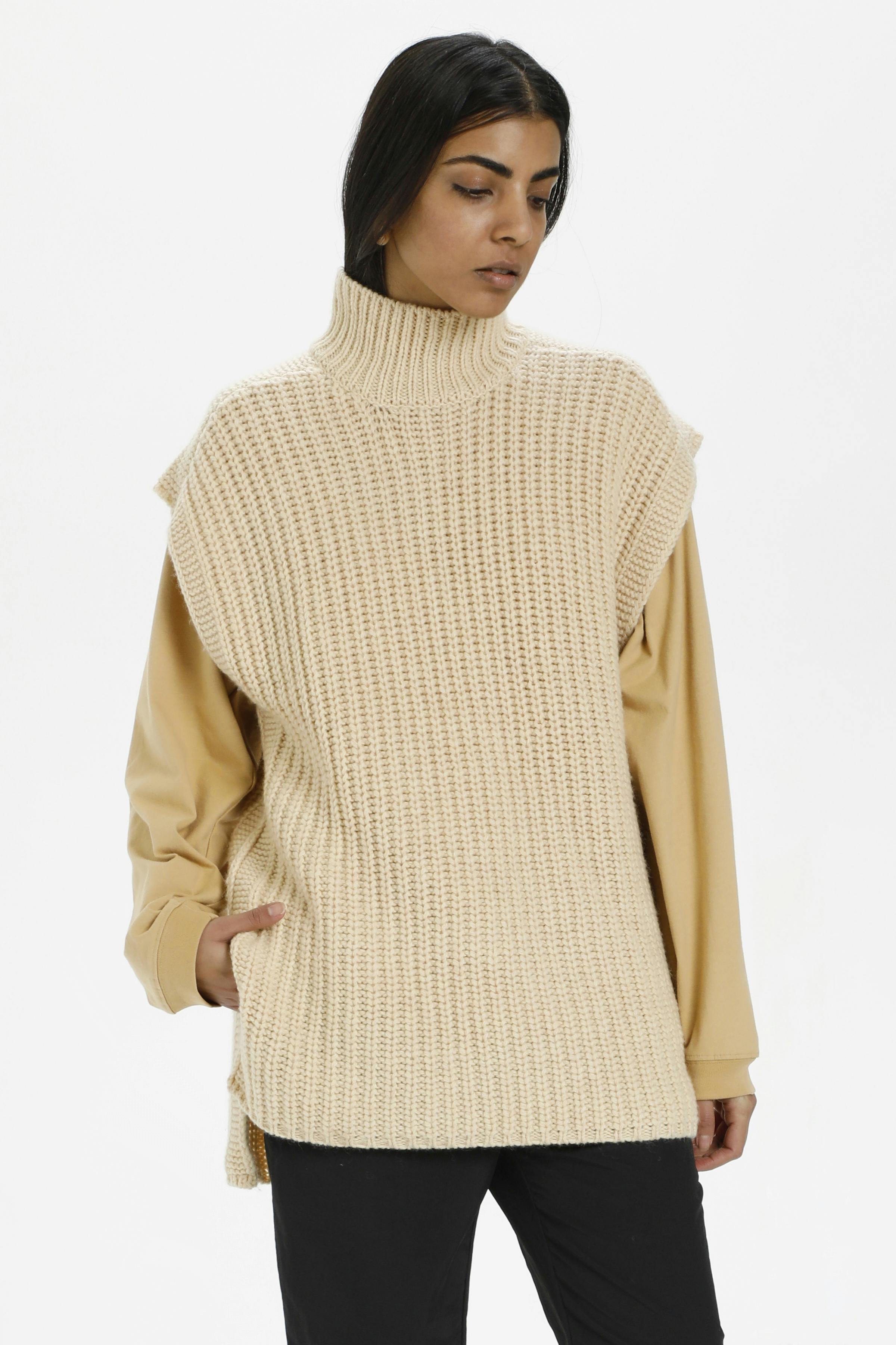 InezKB Knitted pullover LOOKBOOK FRONT 10103550-151116