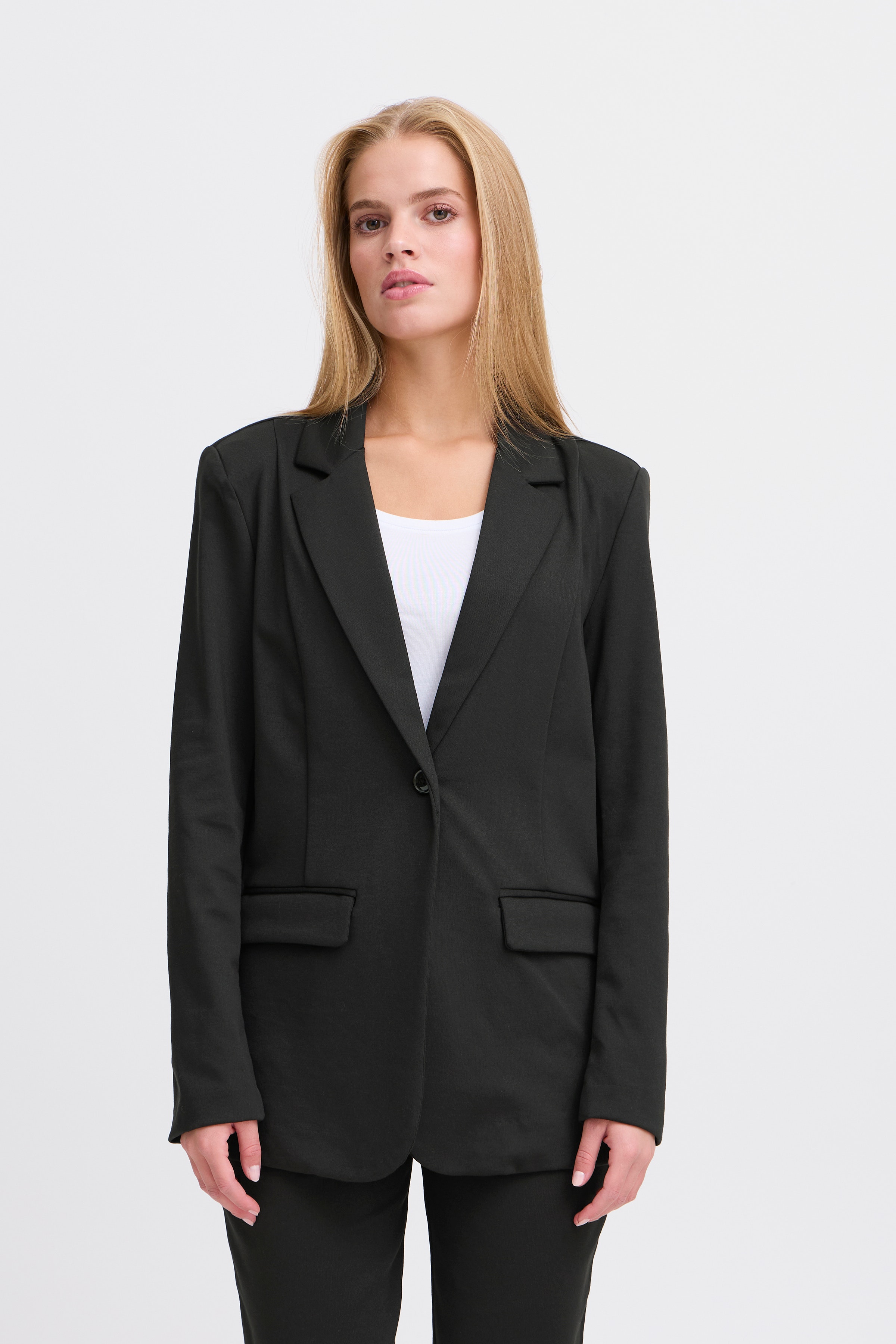 IHKATE LONG Blazer LOOKBOOK FRONT 20121368-194008