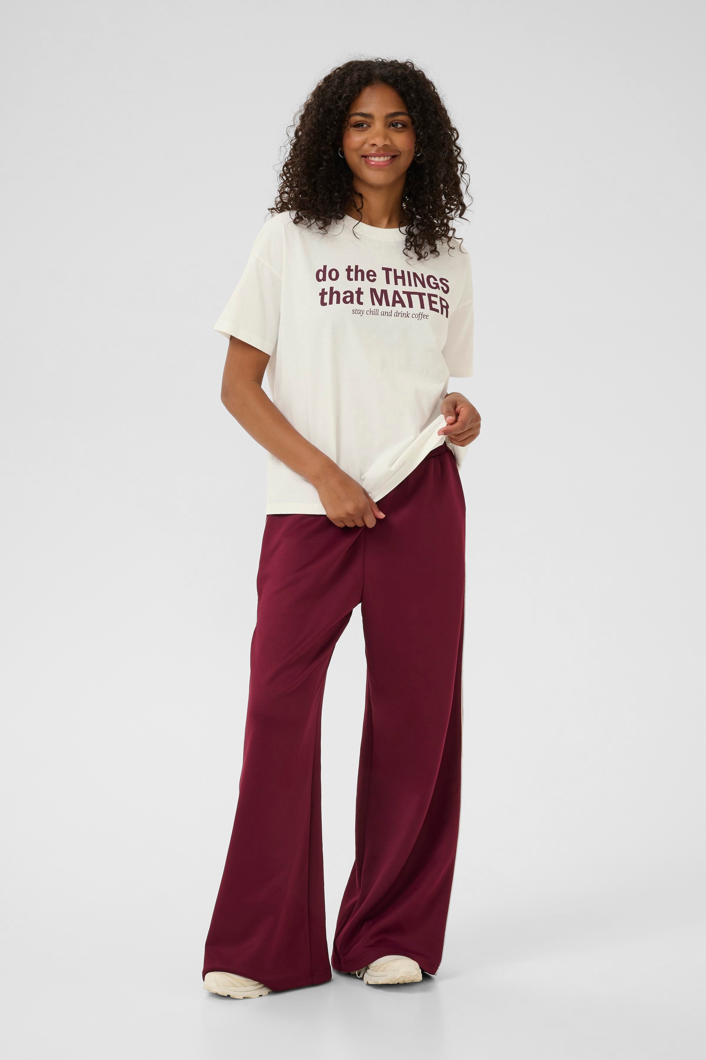 KAelly T-shirt LOOKBOOK FRONT 10510666-110602