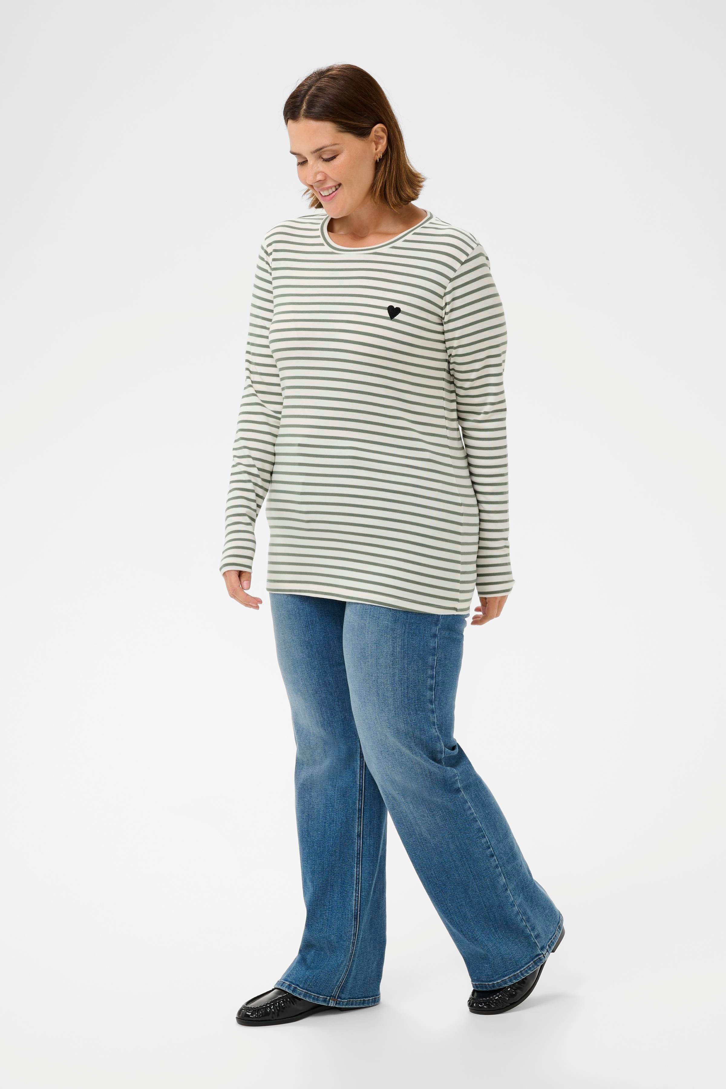 KClia T-shirt LOOKBOOK FRONT 10580179-108941