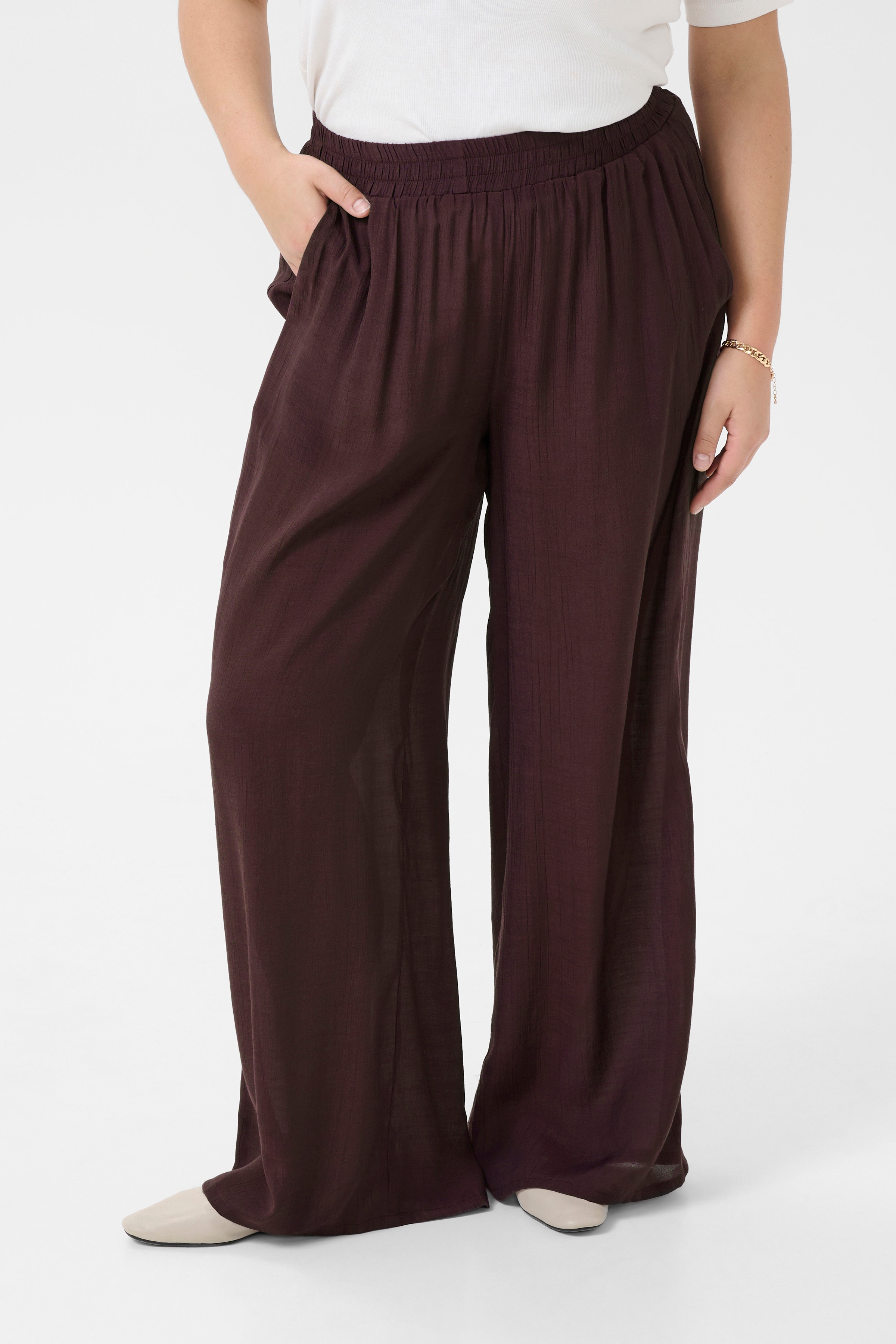 KCalia Byxor LOOKBOOK FRONT 10583463-191619