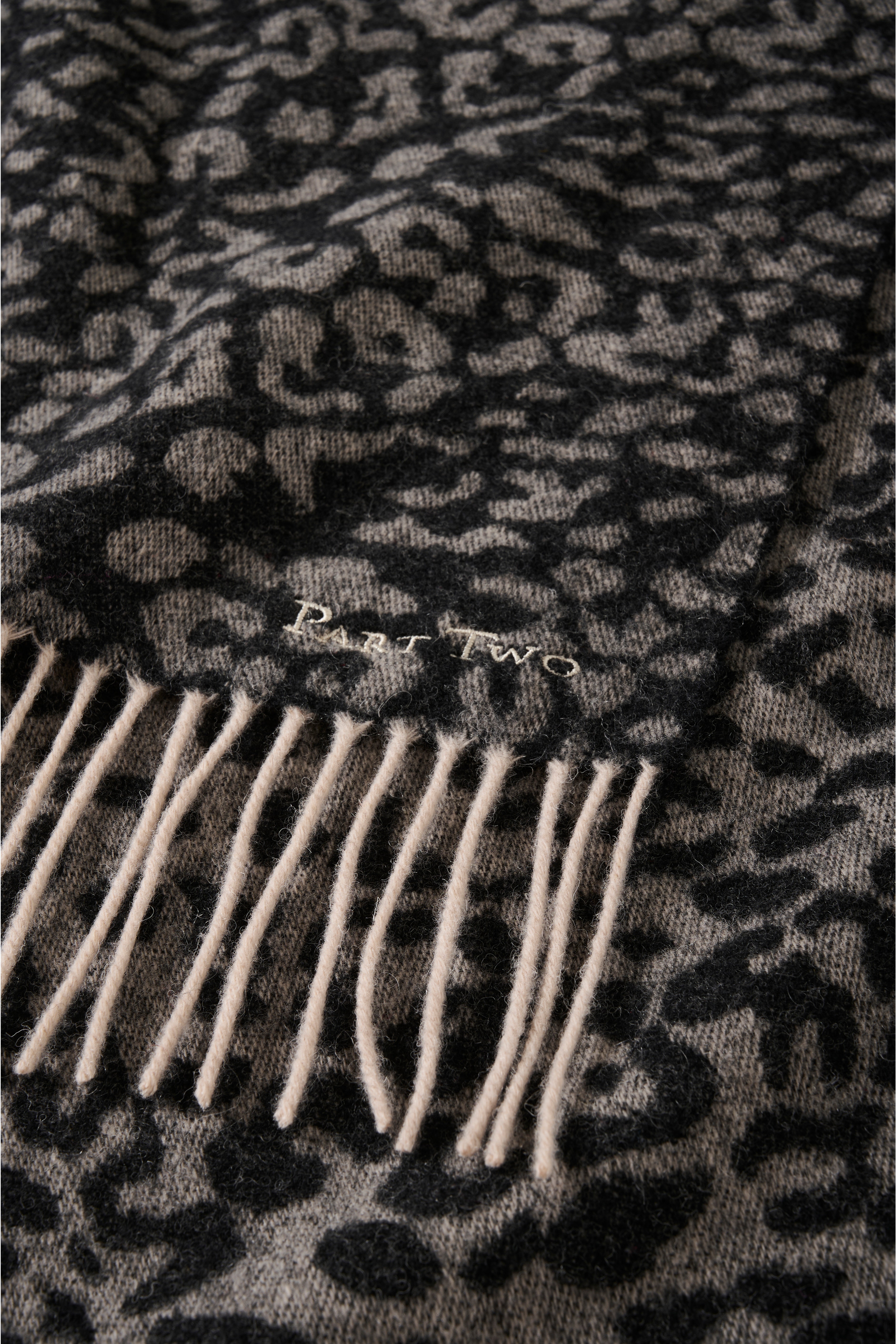 KithaPW Scarf PACK DETAIL 30309939-303997