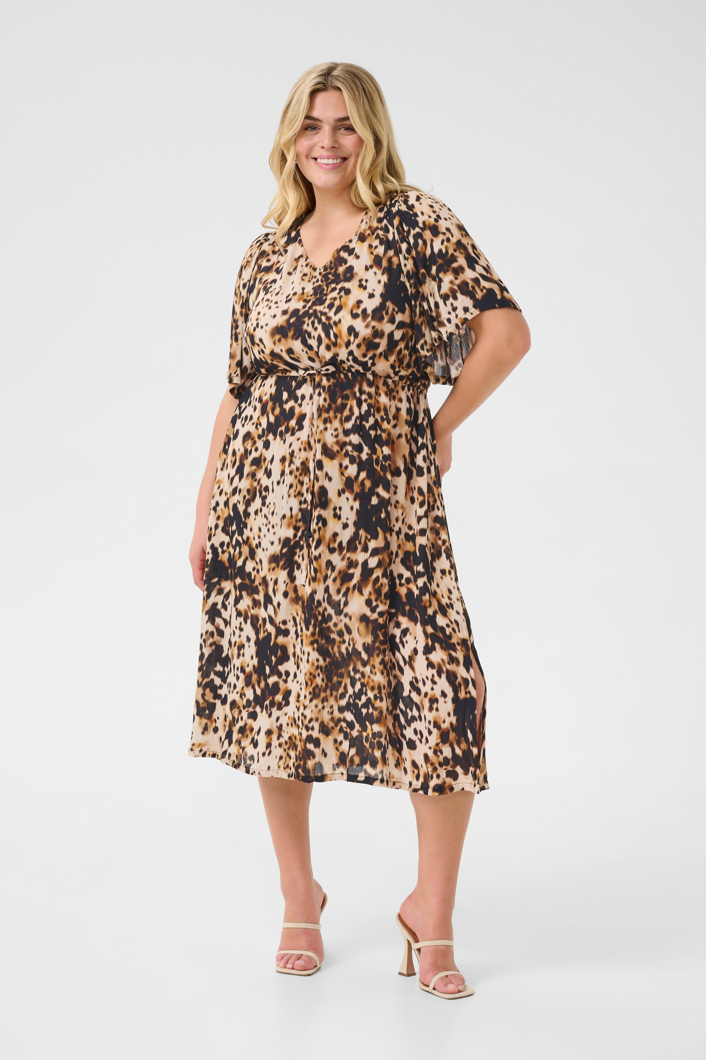KCami Dress LOOKBOOK FRONT 10582353-107550