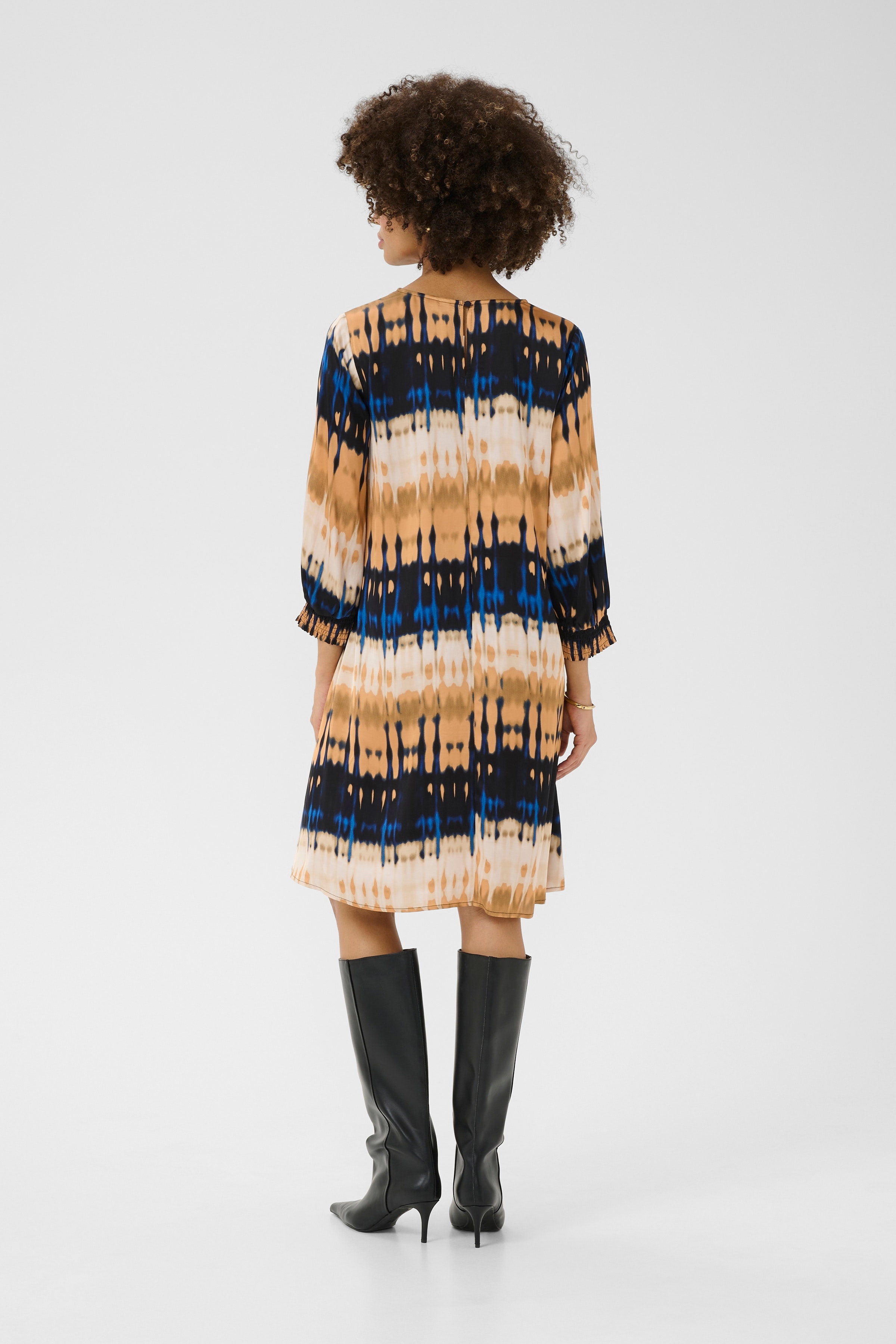 CUmacy Kjole LOOKBOOK BACK 50112022-107890