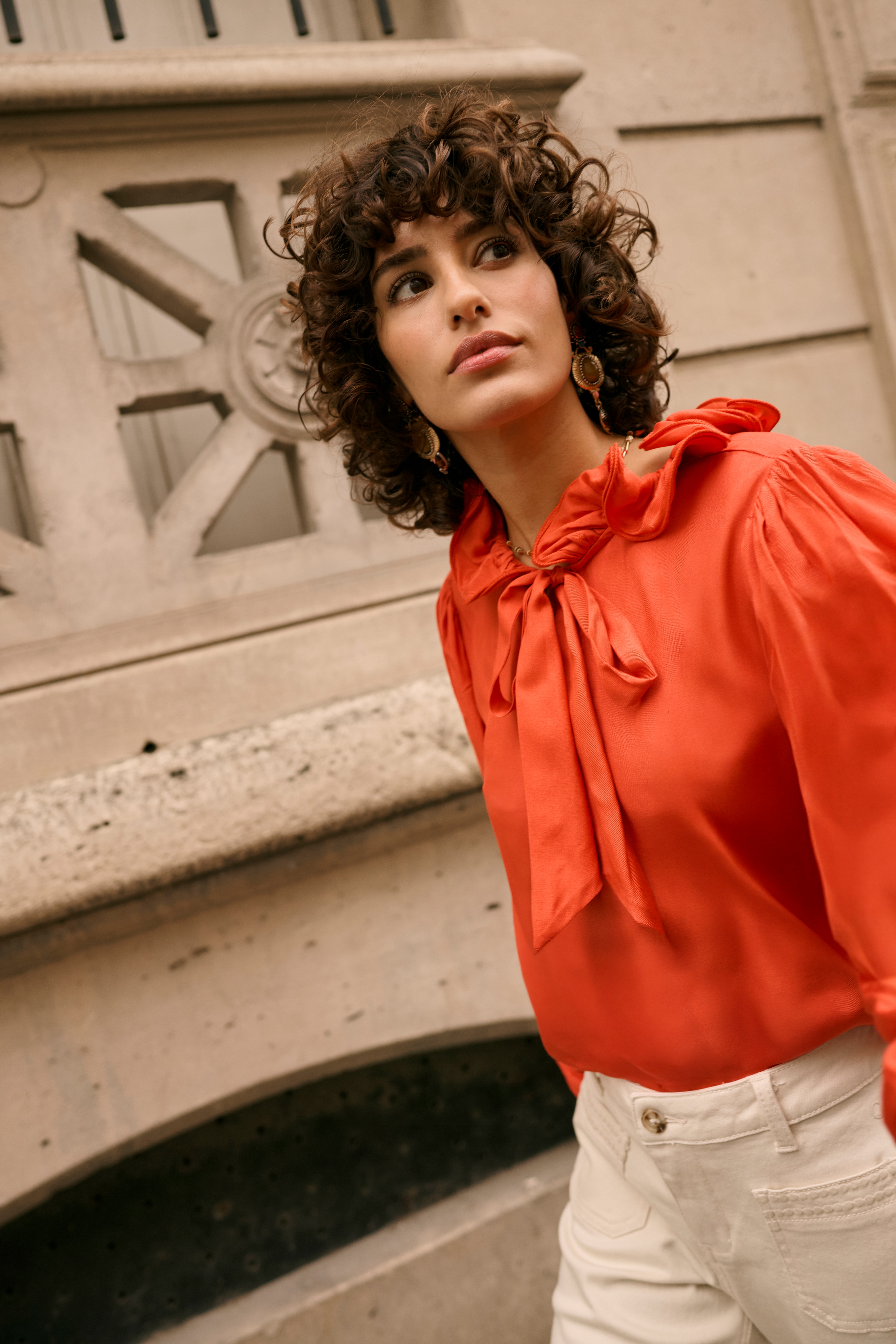 CRBeatrice Blus LOCATION NONE 10614635-171553