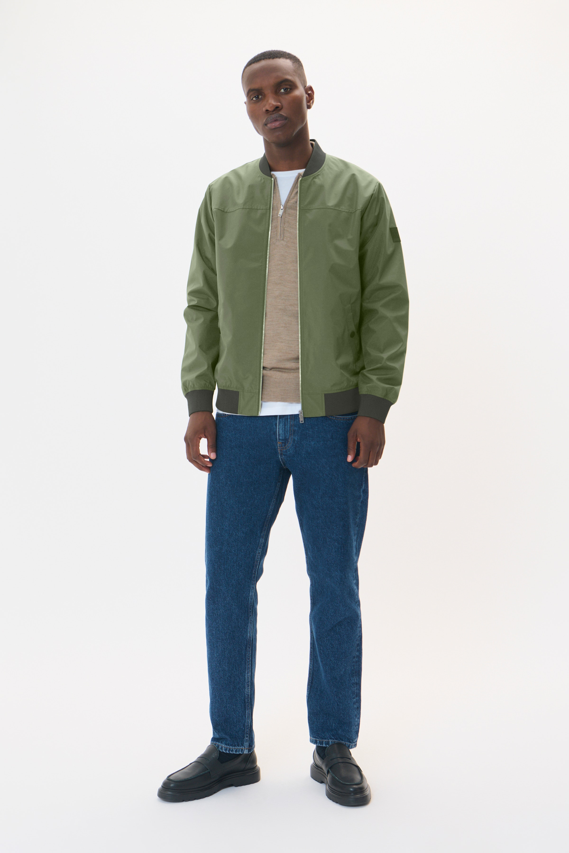 MAclay Bomber Jacket LOOKBOOK FRONT 30205869-190309