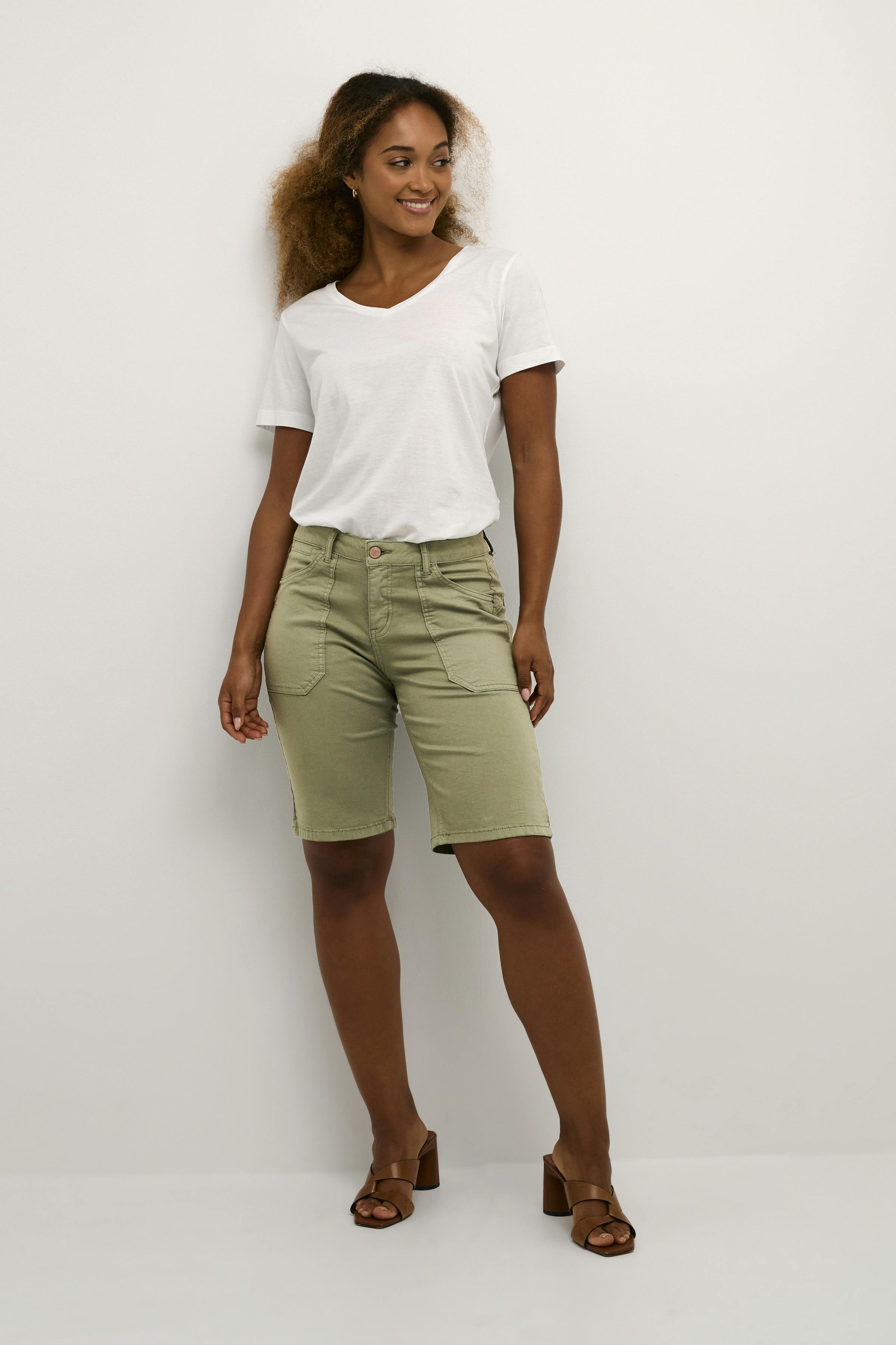 CRAnn Shorts LOOKBOOK FRONT 10612270-180312