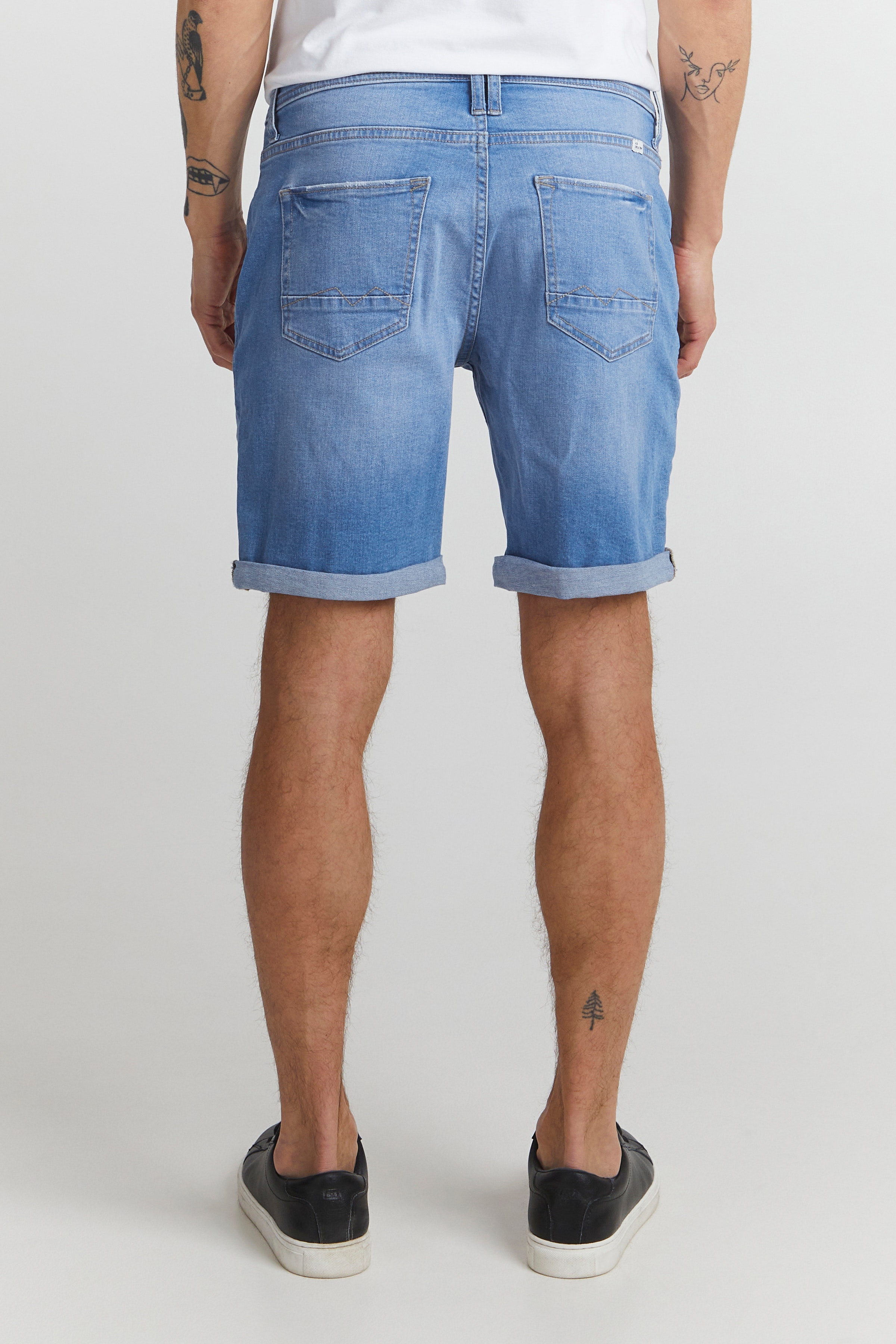 Denimshorts LOOKBOOK BACK 20713326-200289
