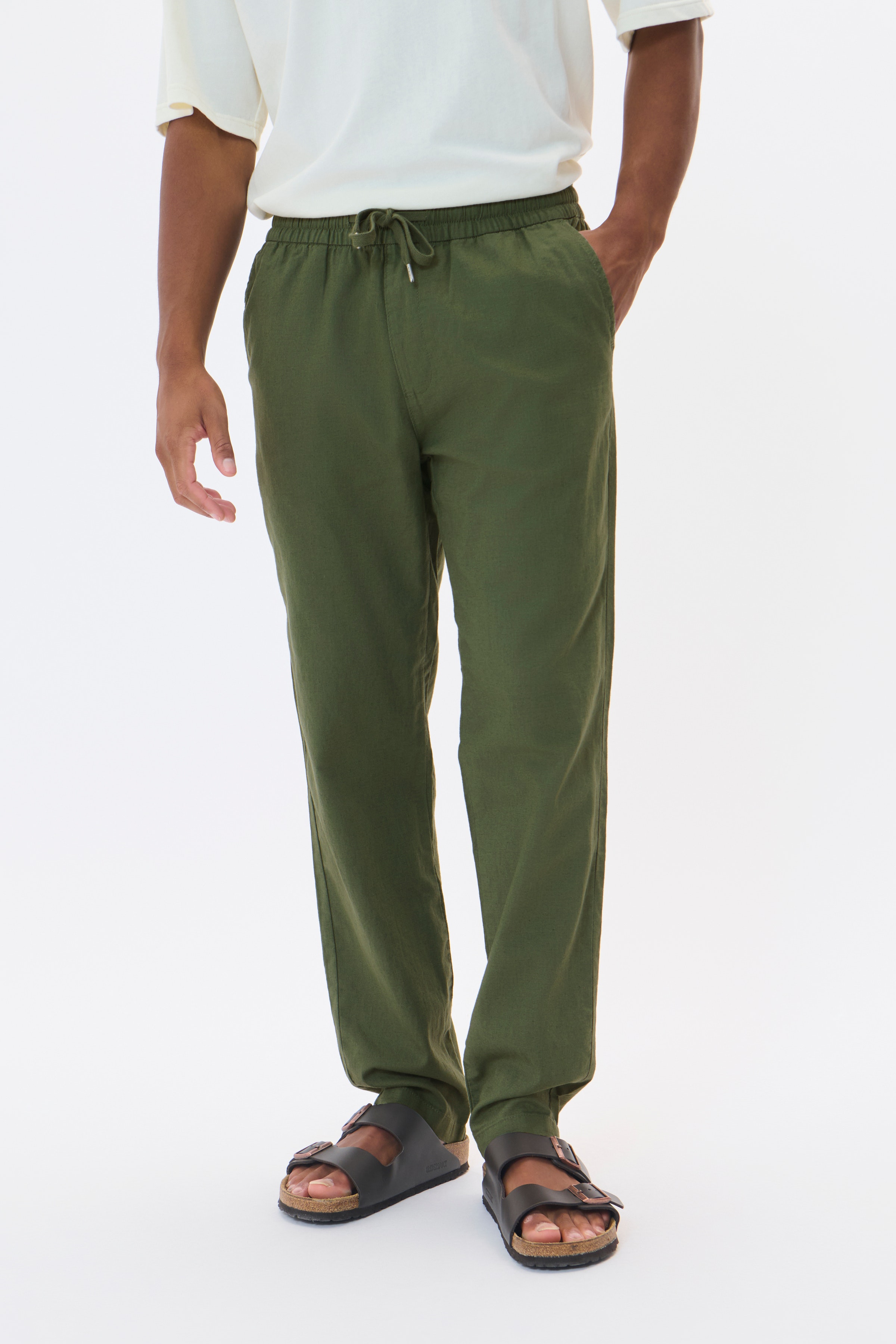 MAbarton Trousers LOOKBOOK FRONT 30206031-190309