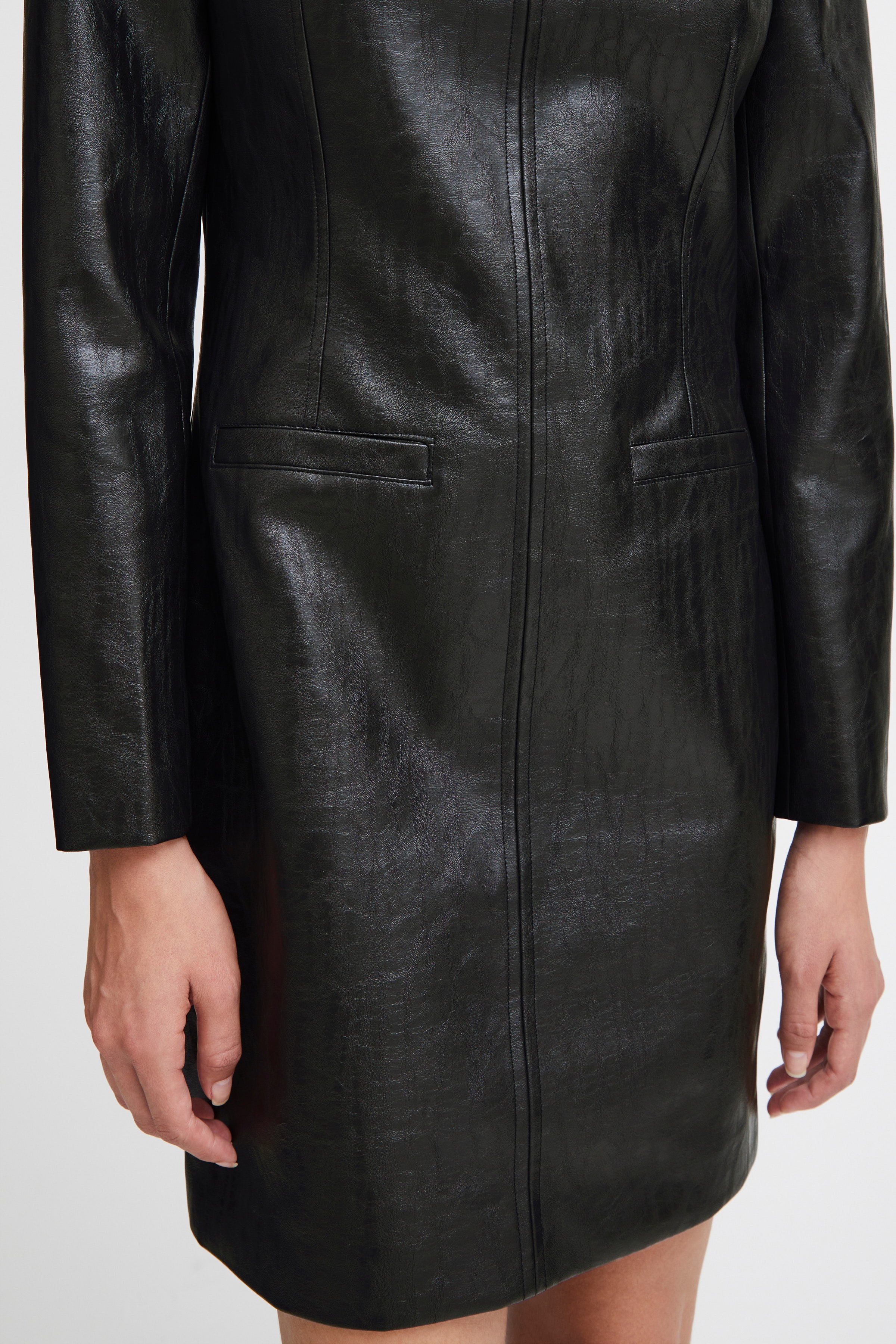 IHLEANI Kjole LOOKBOOK DETAIL 20119961-194008
