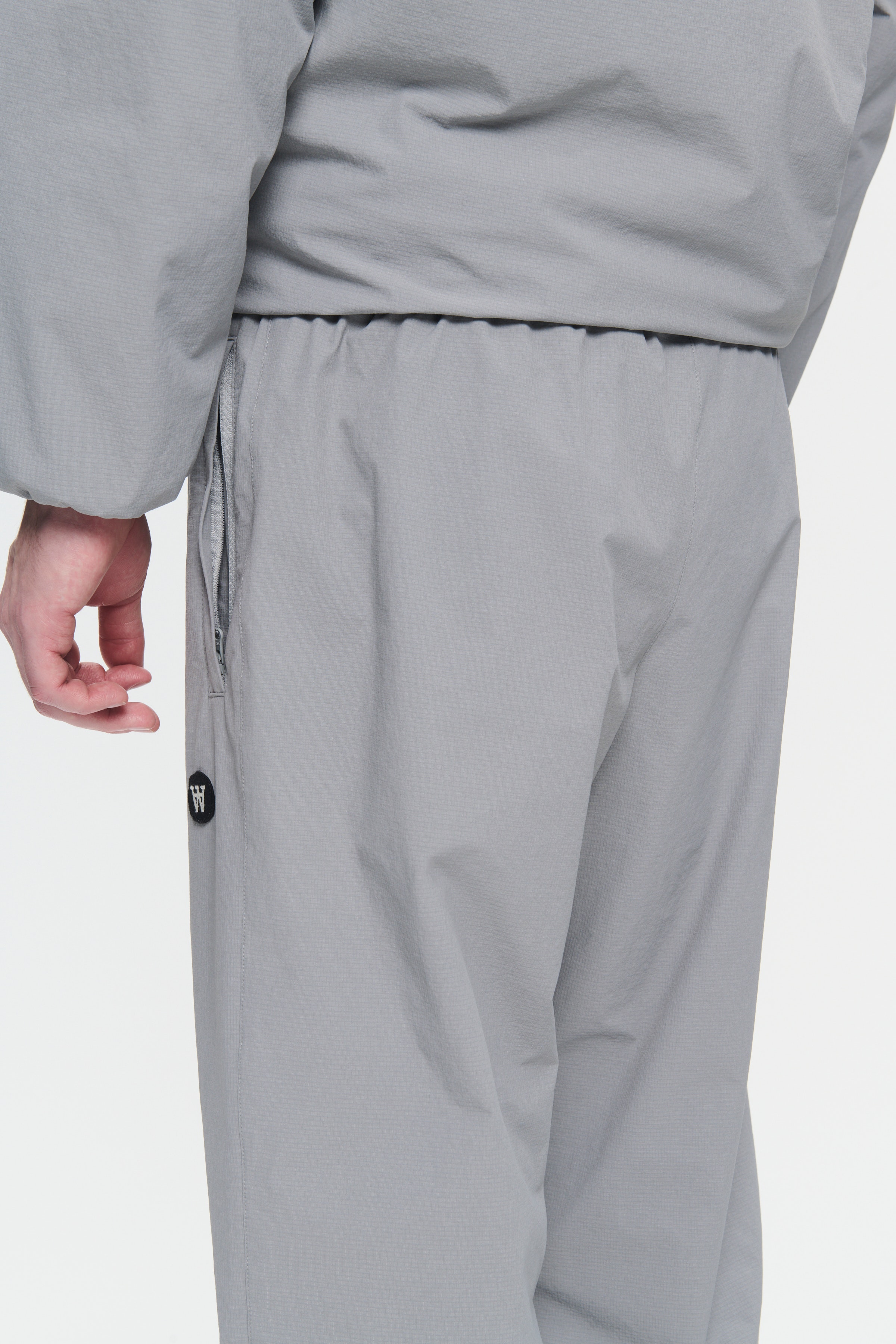 WWLee Tech Trousers LOOKBOOK DETAIL 30250081-174016