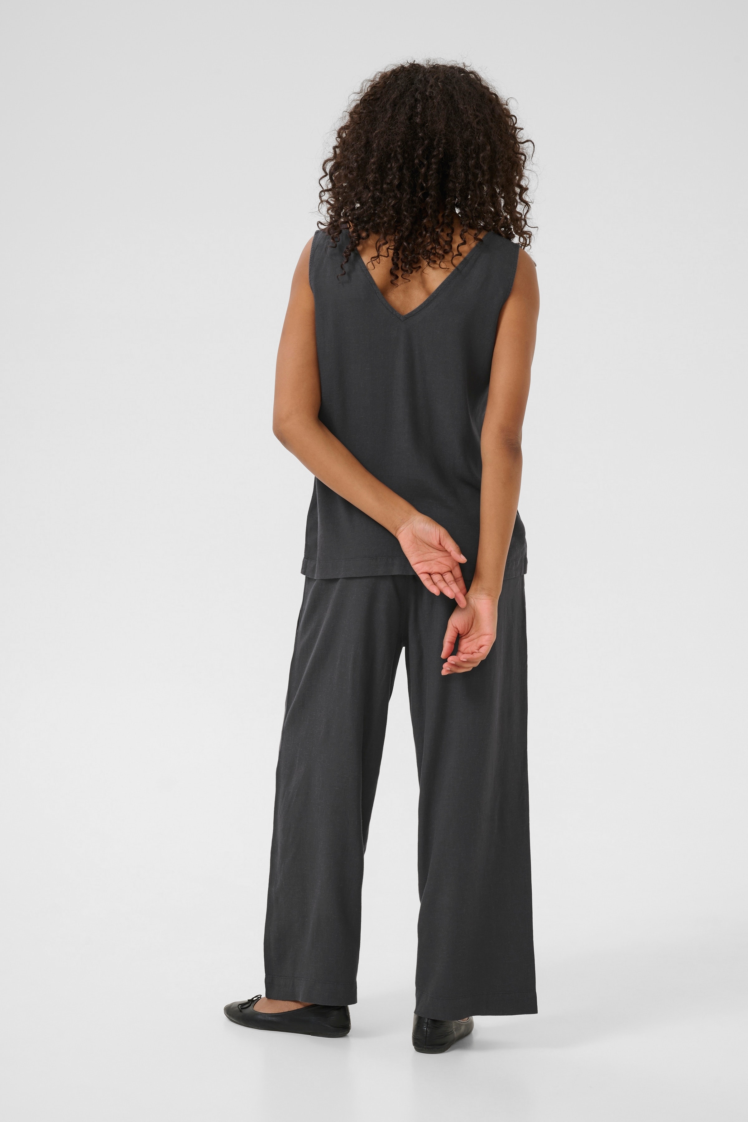 KAmilia Lin Top LOOKBOOK BACK 10508426-190205