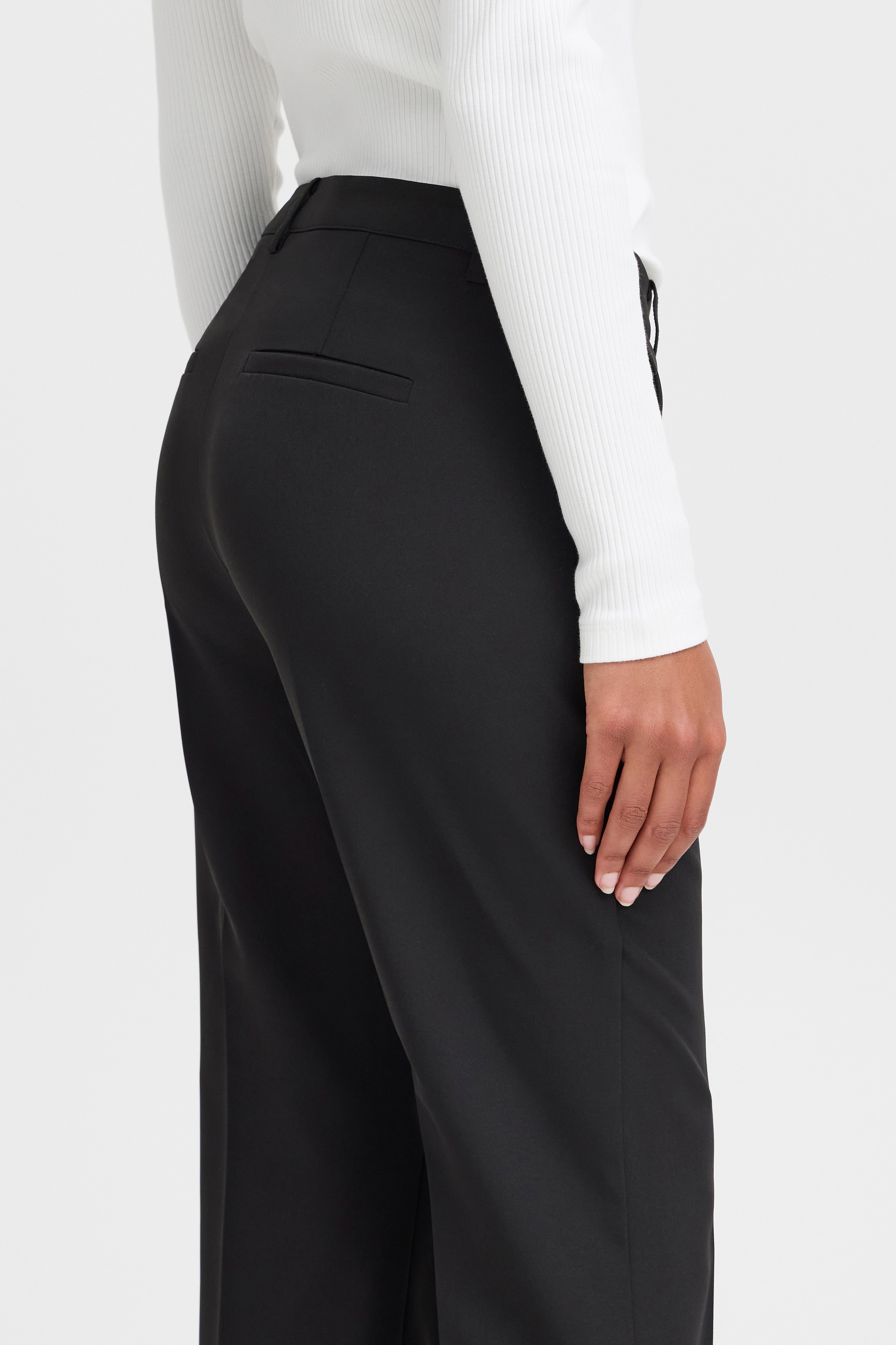 LEXI CROPPED BUKSE LOOKBOOK DETAIL 20111214-10011