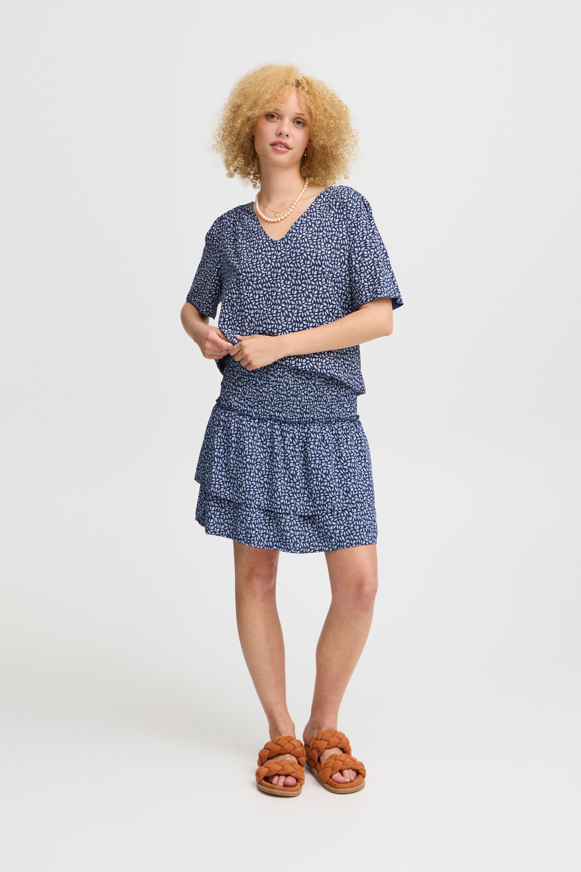 Skjørt LOOKBOOK FRONT 22100650-193923