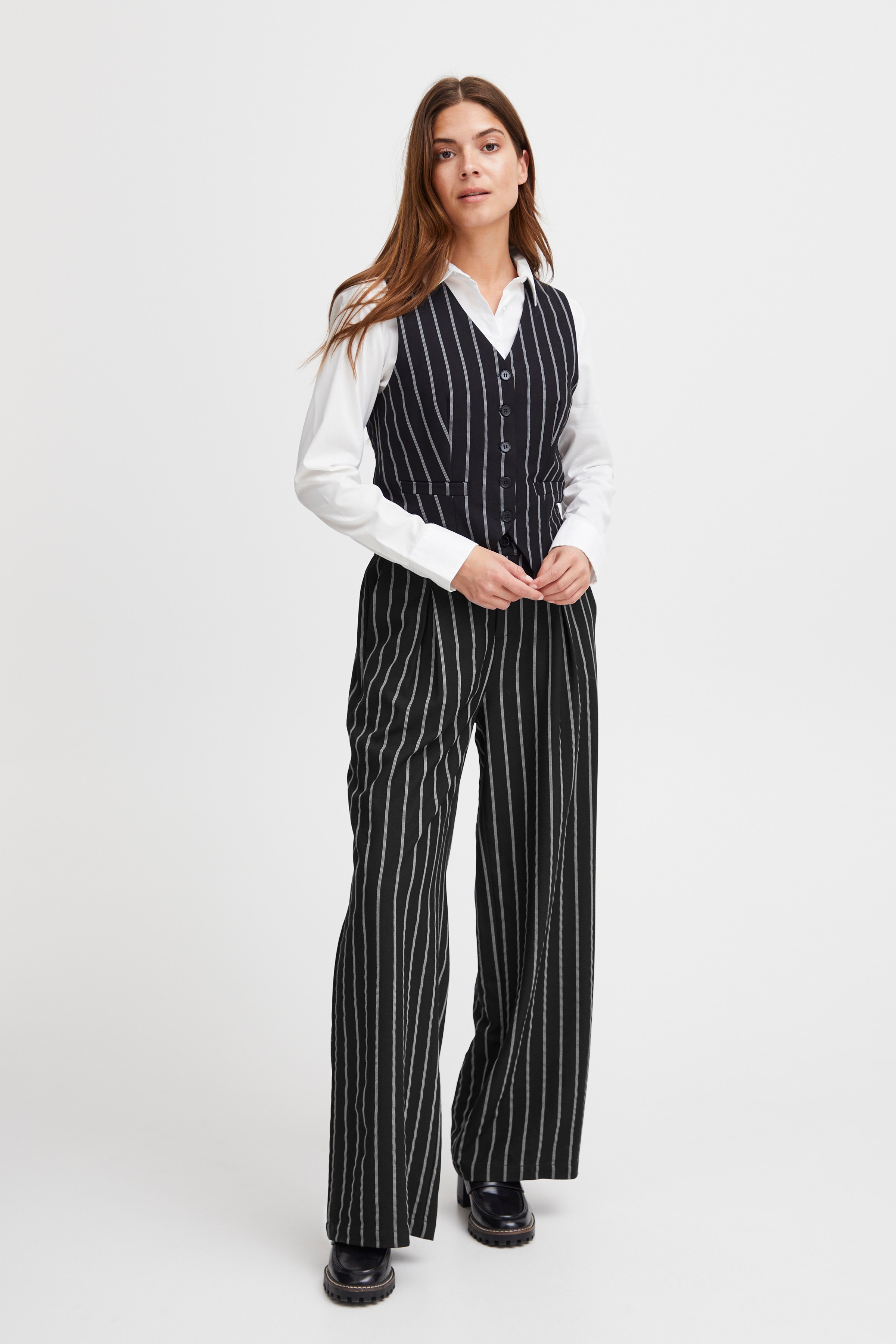 FRZOE Trousers LOOKBOOK FRONT 20612560-202301