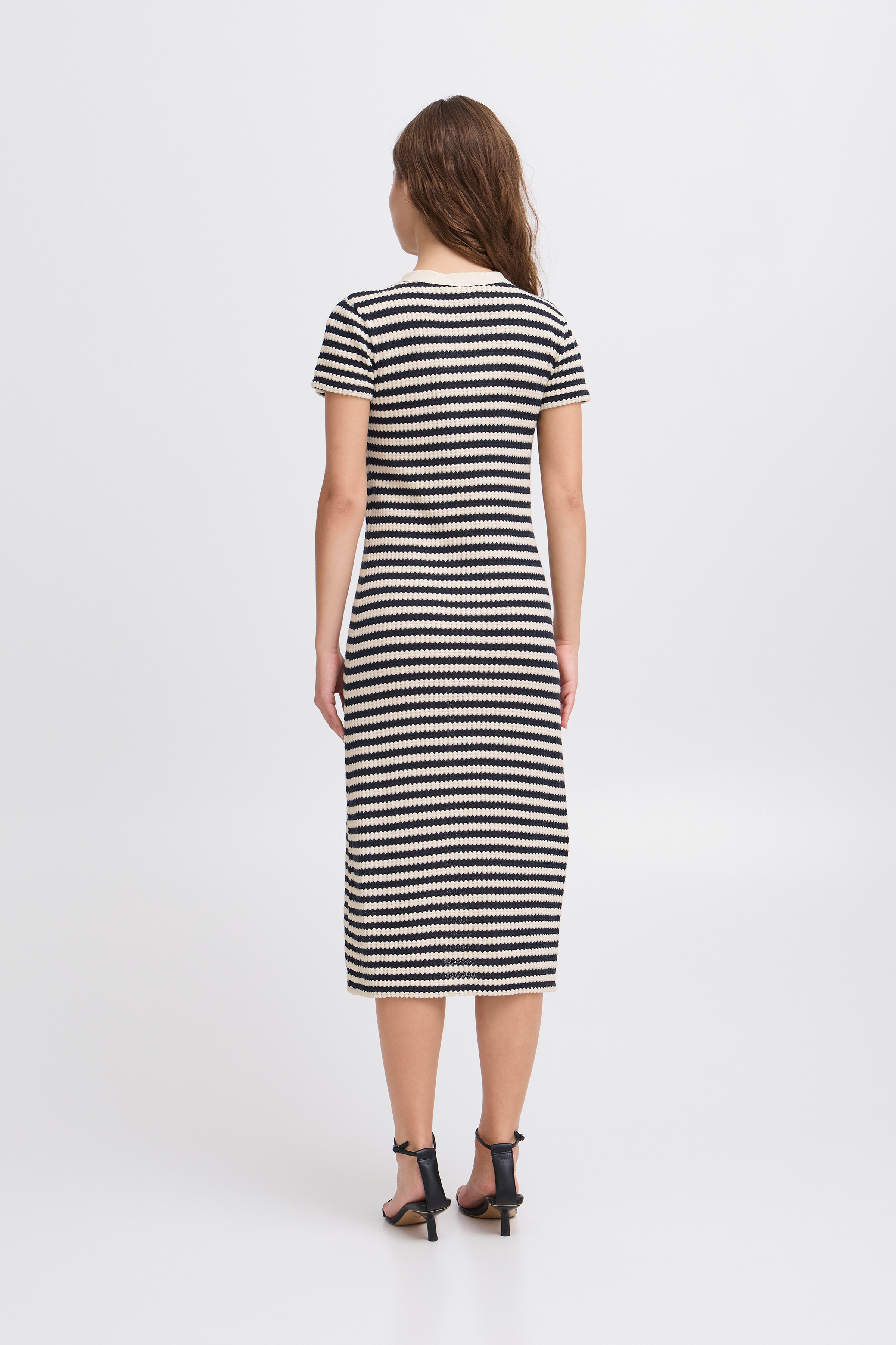 IHLORIANNA Kjole LOOKBOOK BACK 20123011-204487