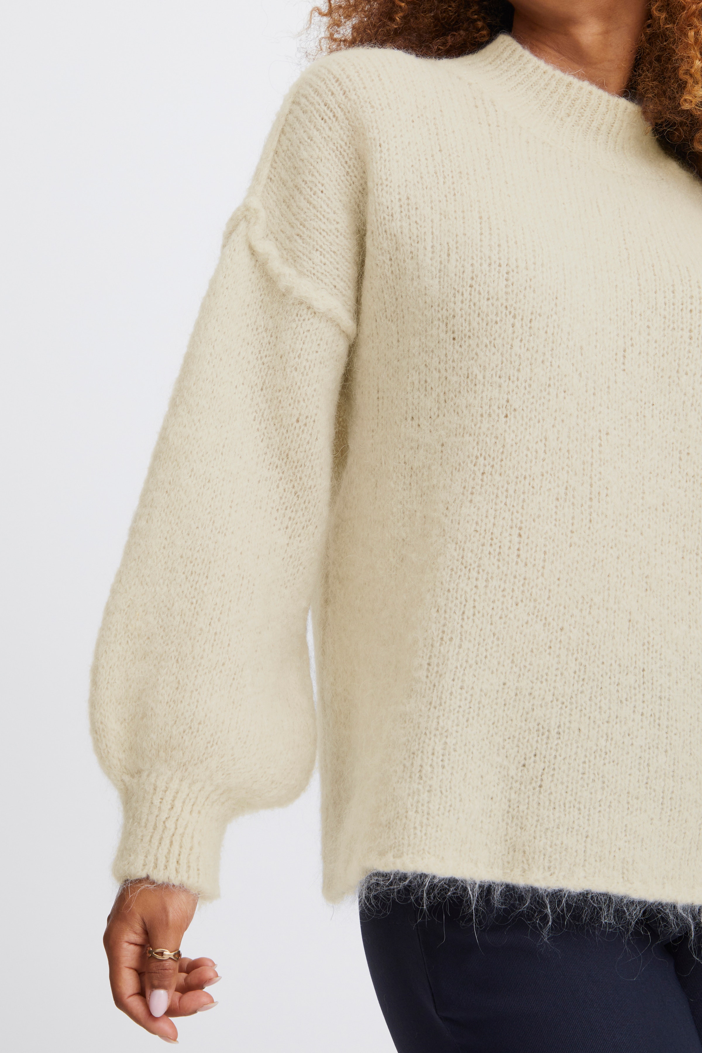 SBCARIN Pullover LOOKBOOK DETAIL 22100427-140002