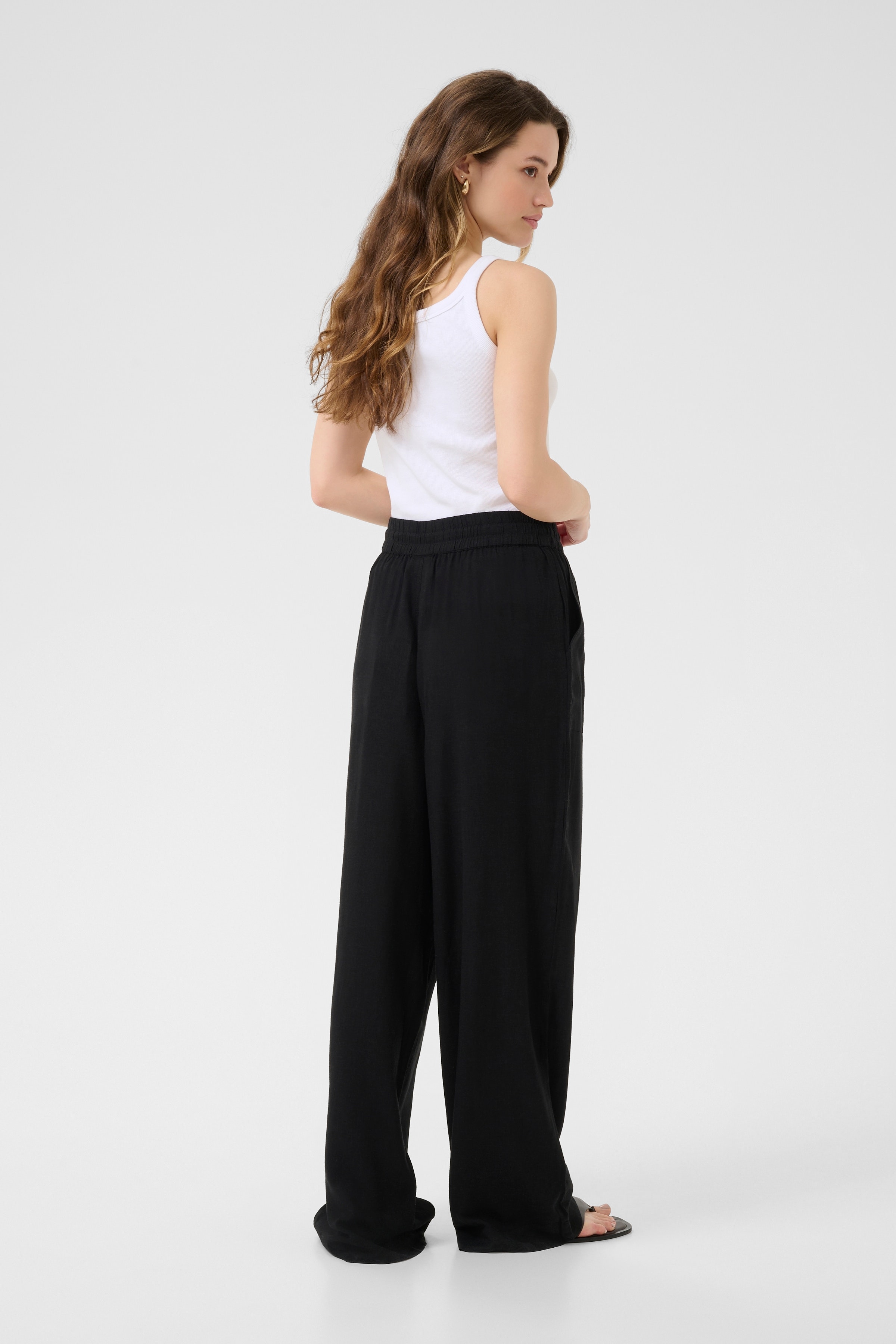 KAmilia Bukser LOOKBOOK BACK 10508314-100121
