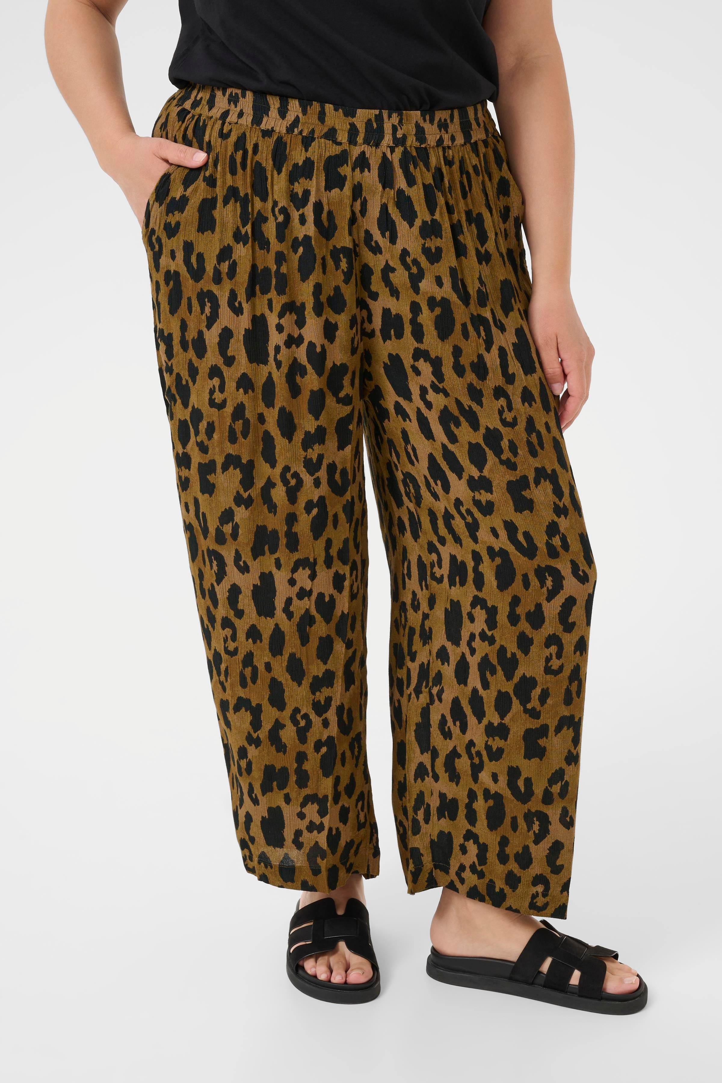 KCmolly Hose LOOKBOOK FRONT 10583501-107946