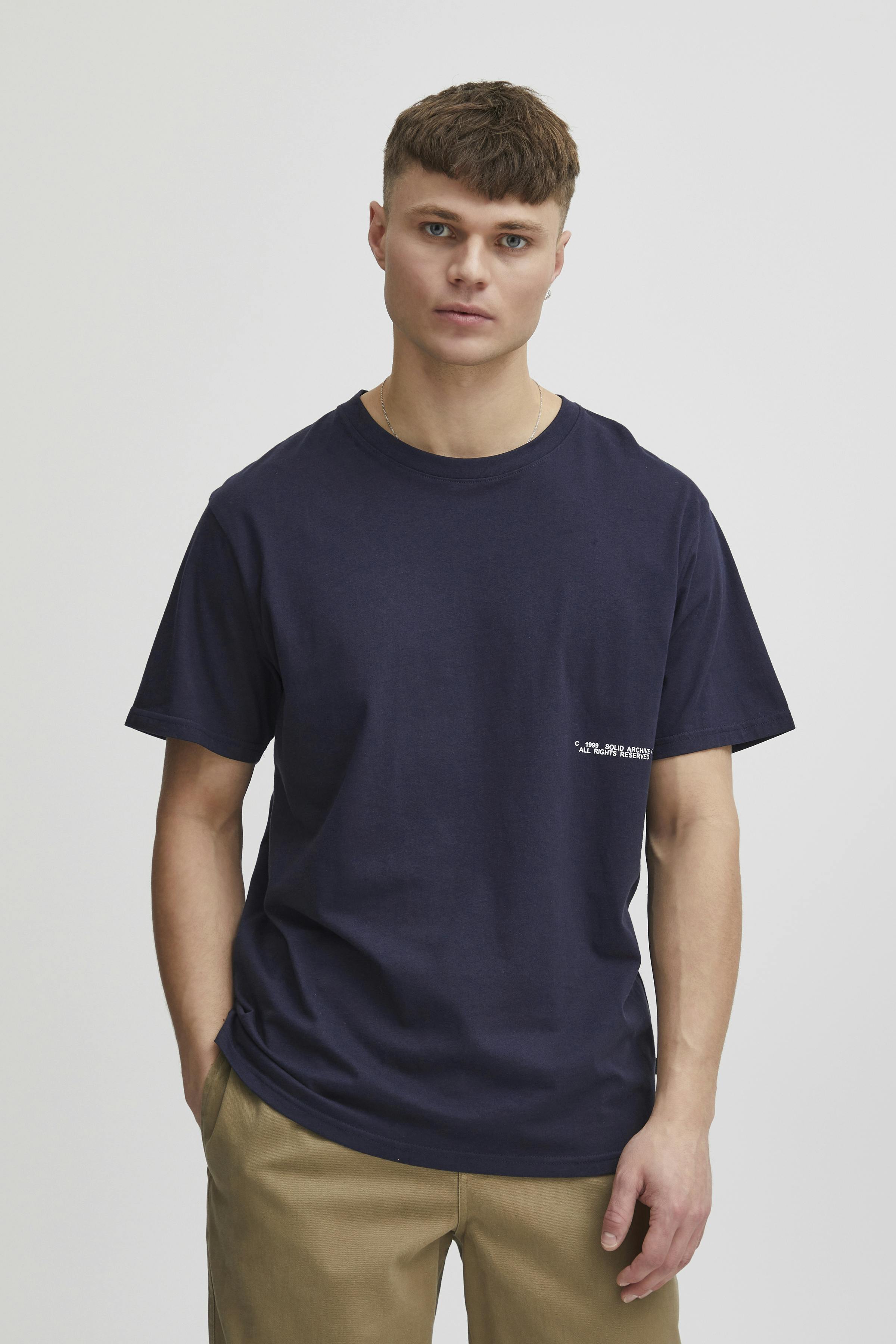 SDGen T-shirt LOOKBOOK FRONT 21107870-194010