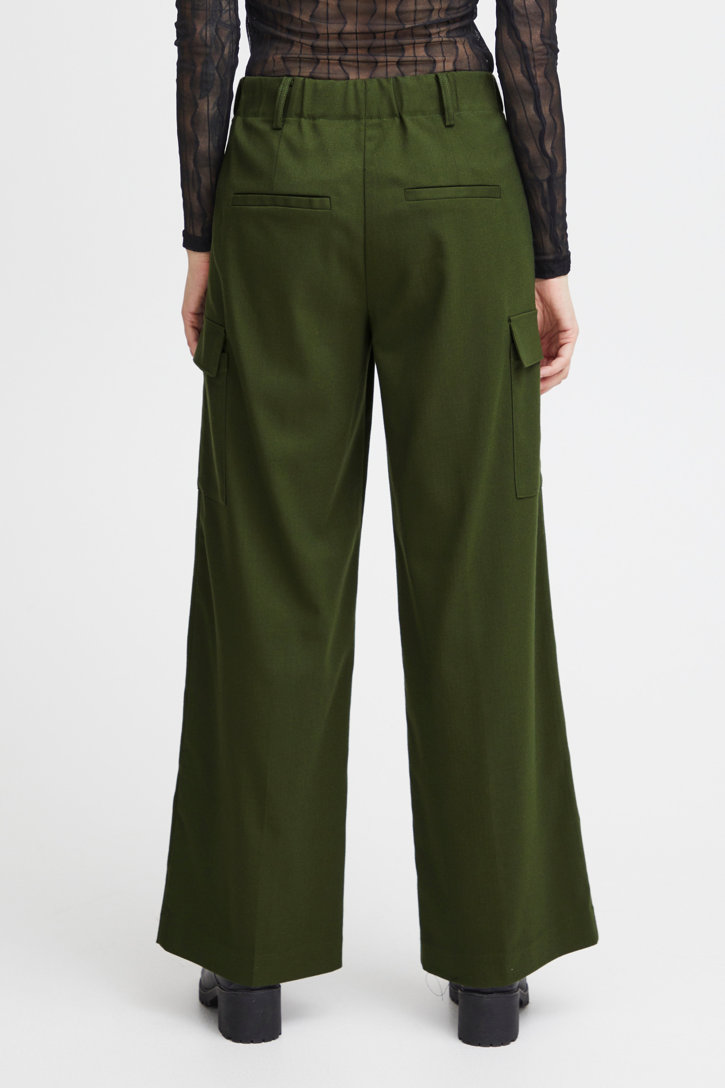 FRLEA Trousers LOOKBOOK BACK 20612686-1904191