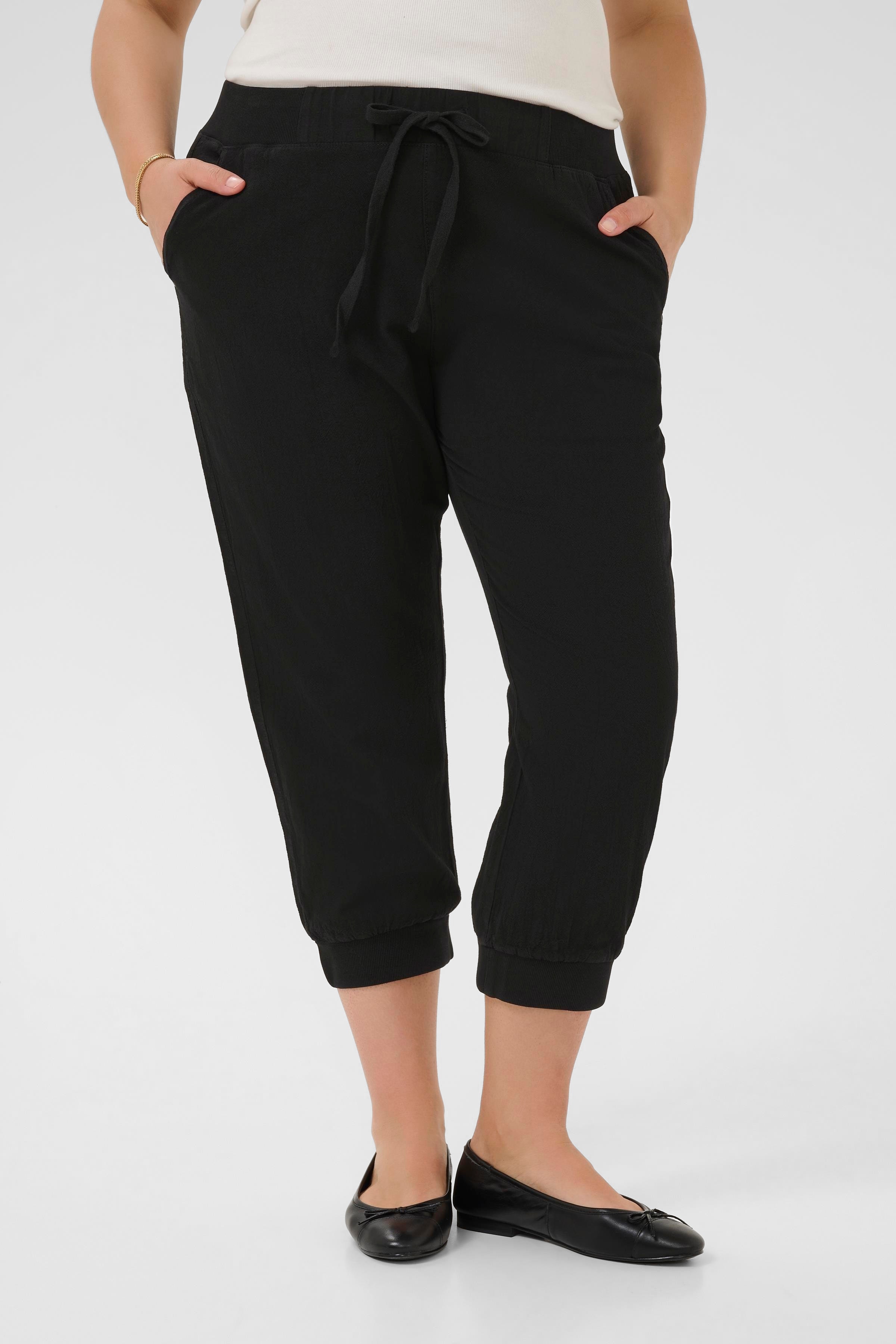 KCnana Capri bukser LOOKBOOK FRONT 10580057-50600