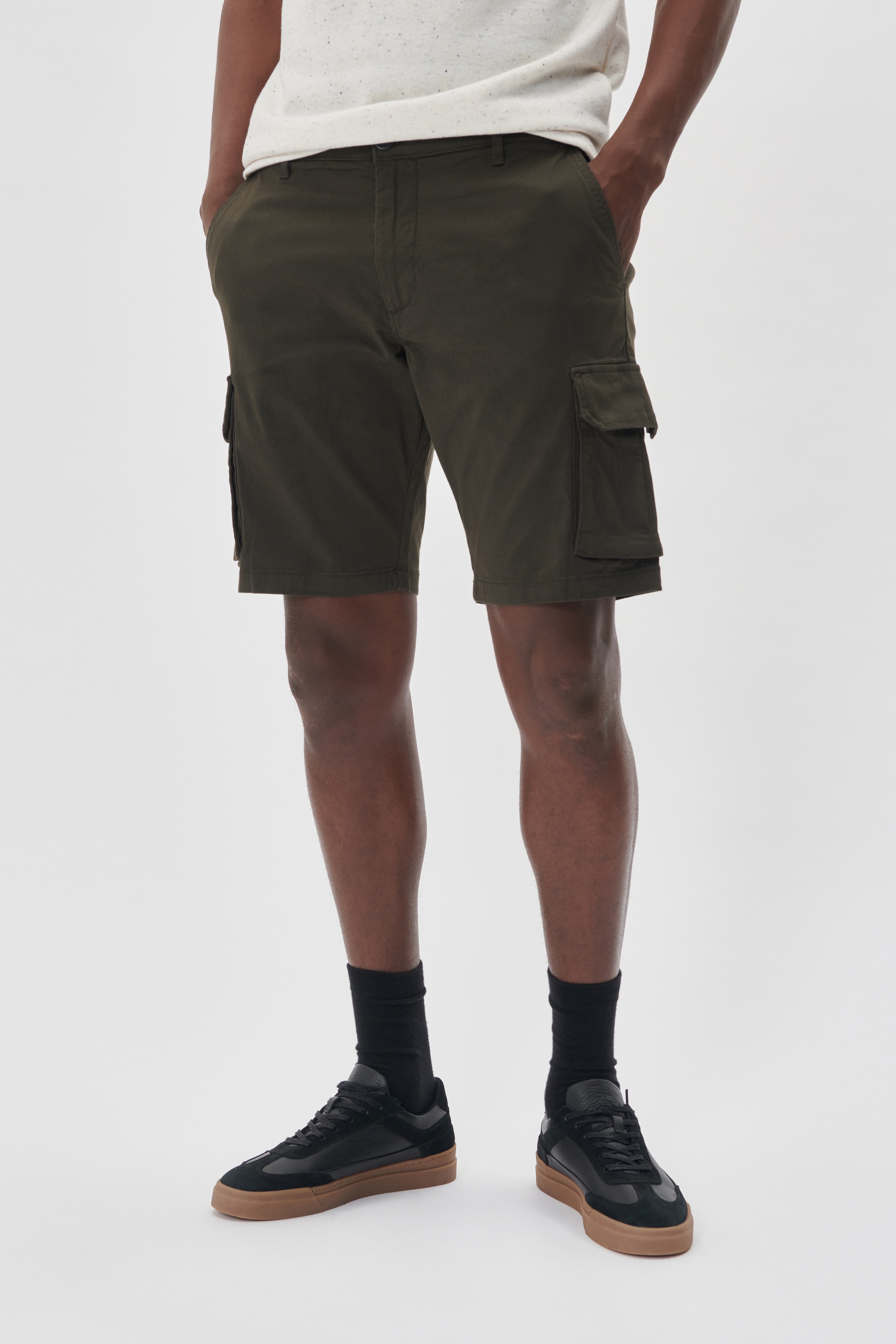 MAThomas Shorts LOOKBOOK FRONT 30207547-300583