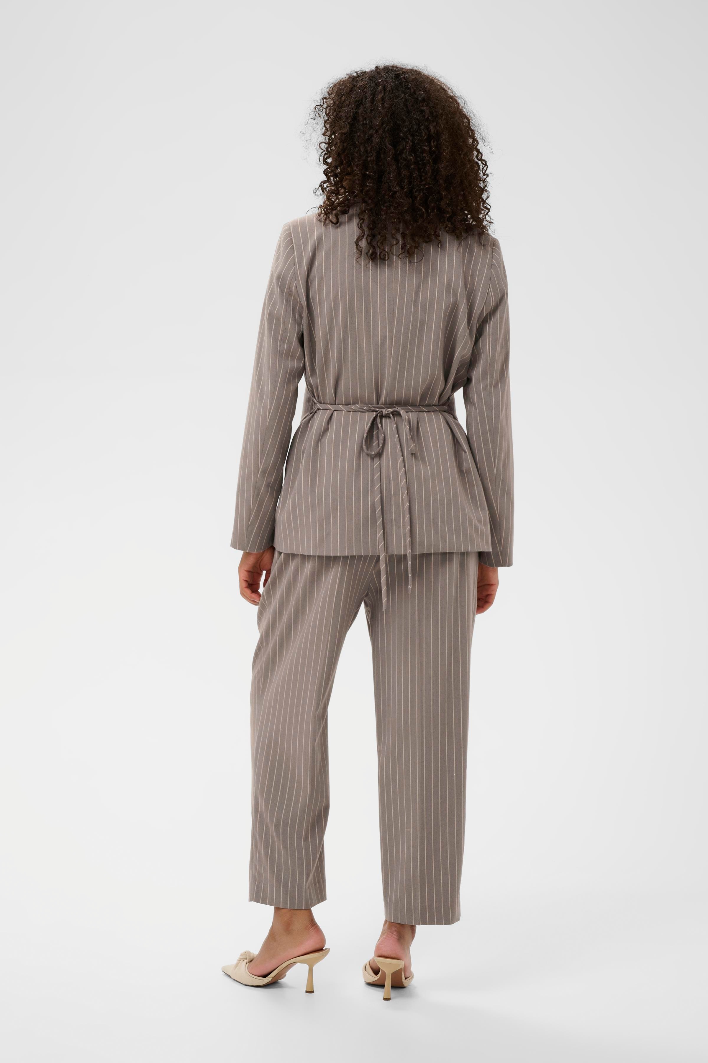 KAmeril Blazer LOOKBOOK BACK 10511152-108808