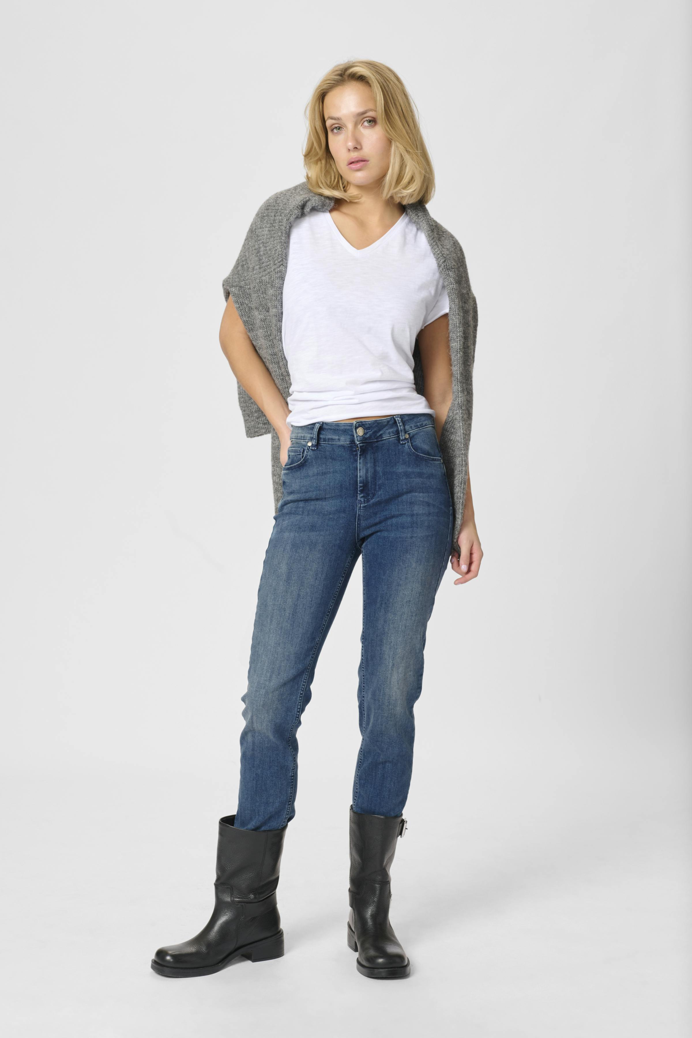 33 Jeans LOOKBOOK FRONT 10703573-100055