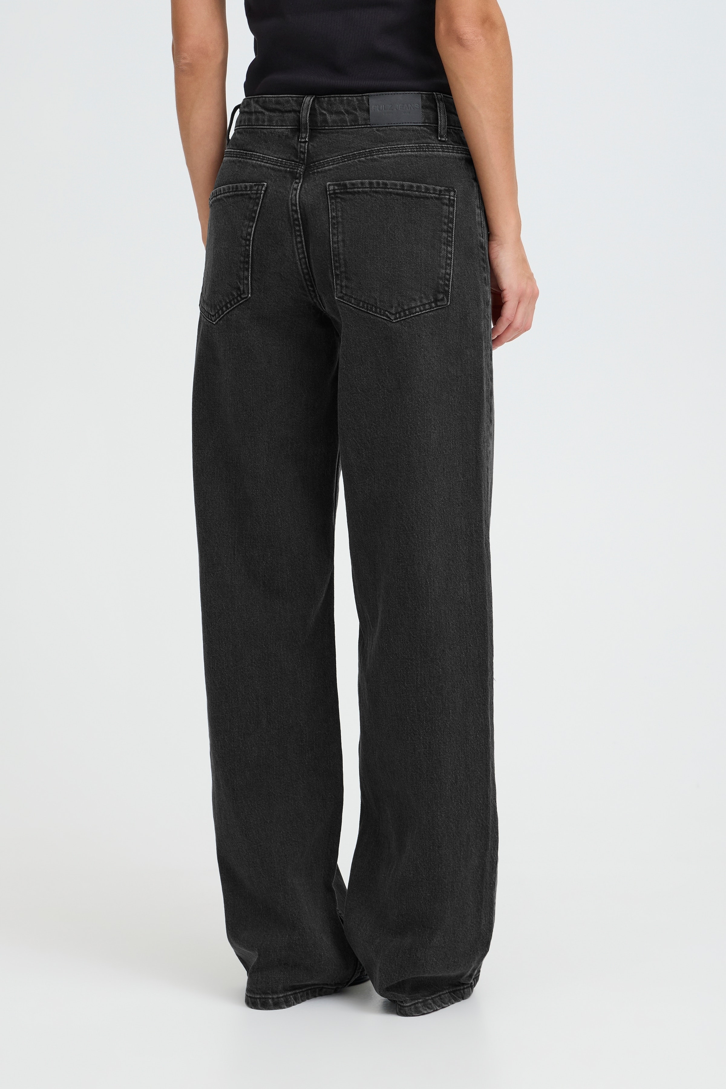PZVEGA HW JEANS WIDE LEG LOOKBOOK BACK 50207173-200004
