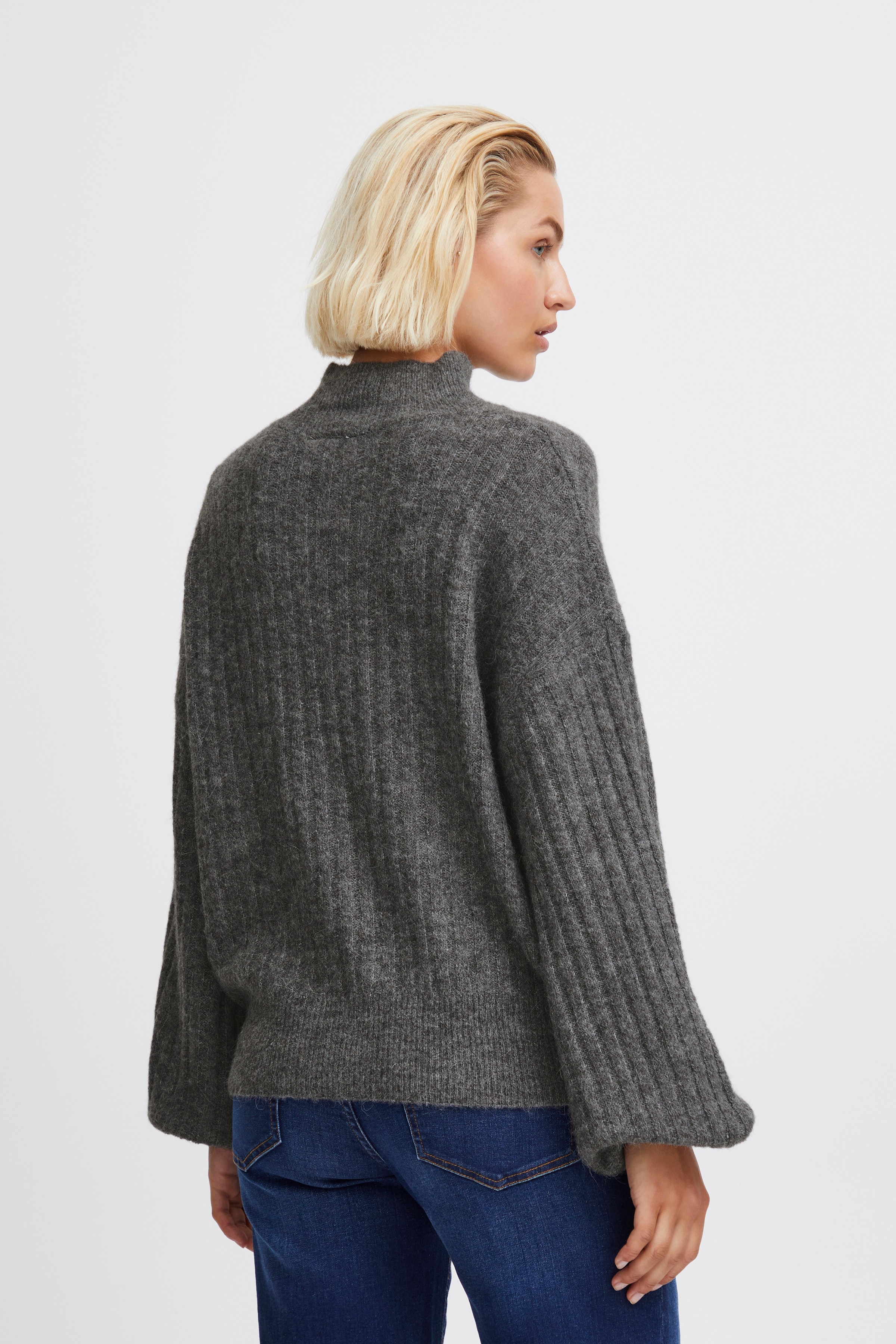 IHKAMARA Pullover LOOKBOOK BACK 20119657-200319