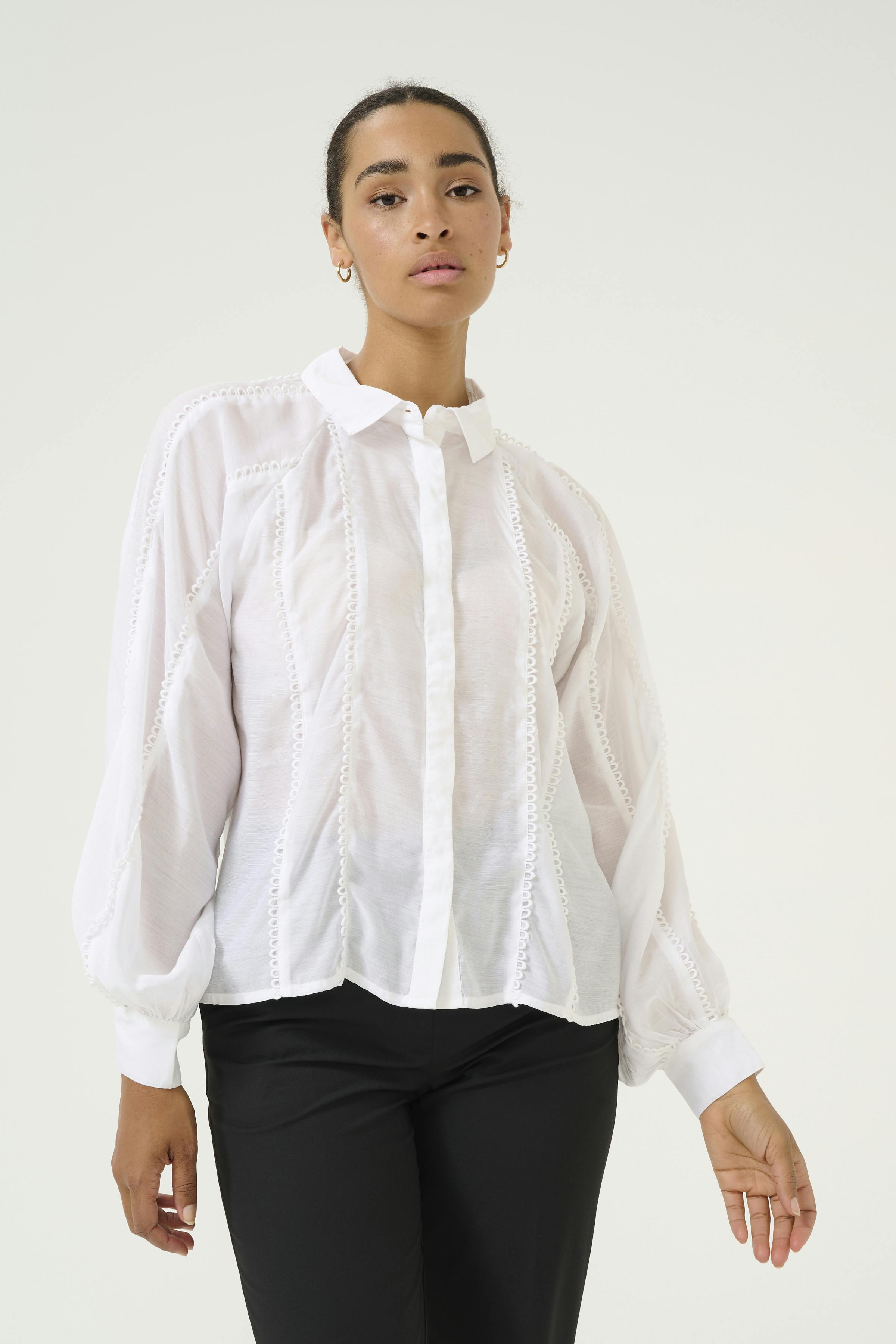 OdineKB Blouse LOOKBOOK FRONT 10104969-110601