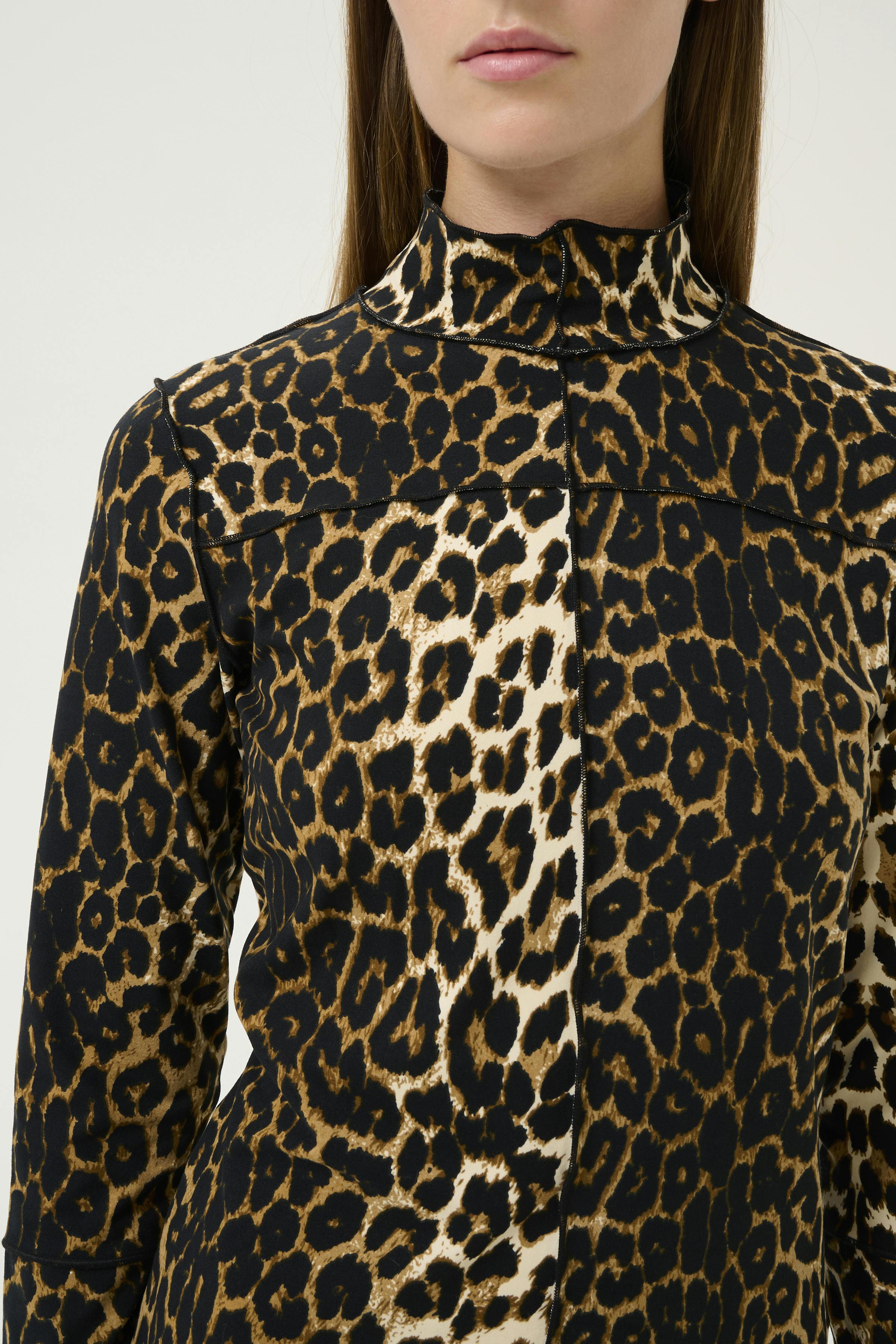 KBPavie Leopard Blus LOOKBOOK DETAIL 10105472-181048