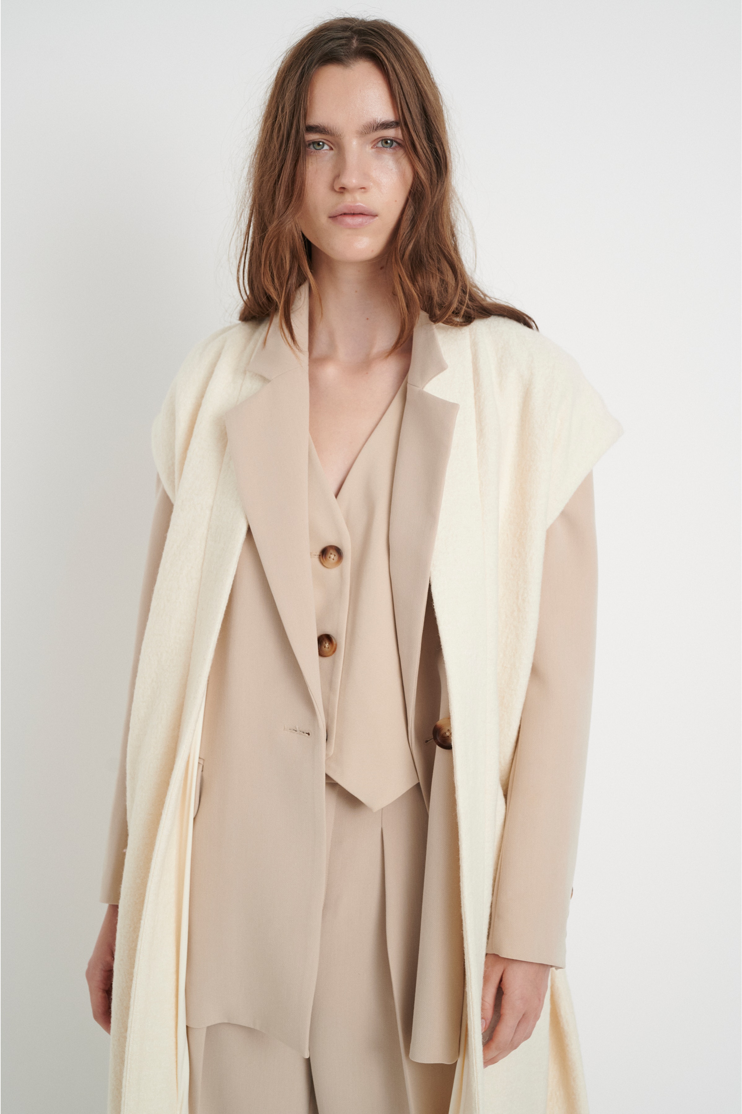 Ytterplagg LOOKBOOK FRONT 30106965-110701