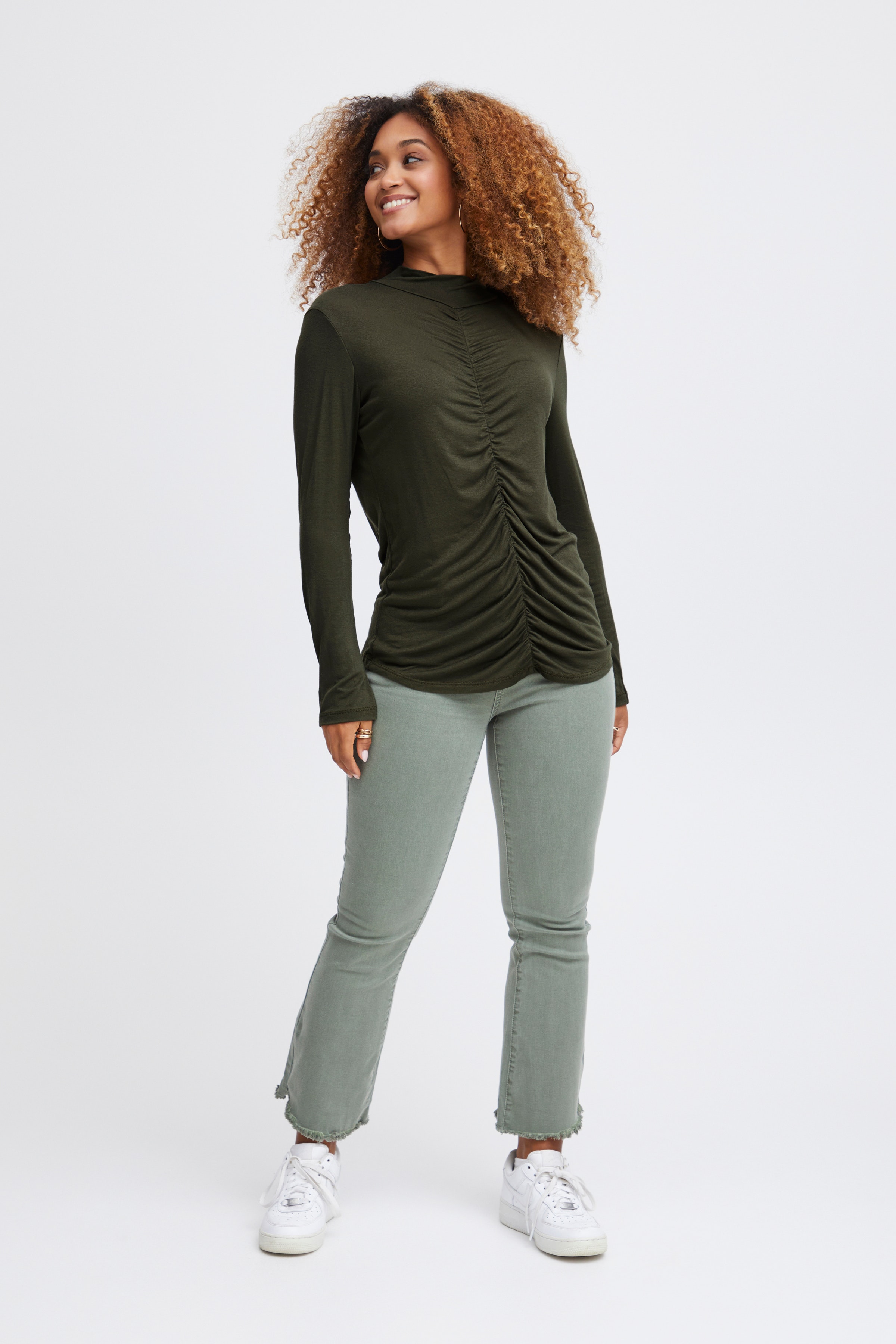 SBVADA Blouse LOOKBOOK FRONT 22100450-190312