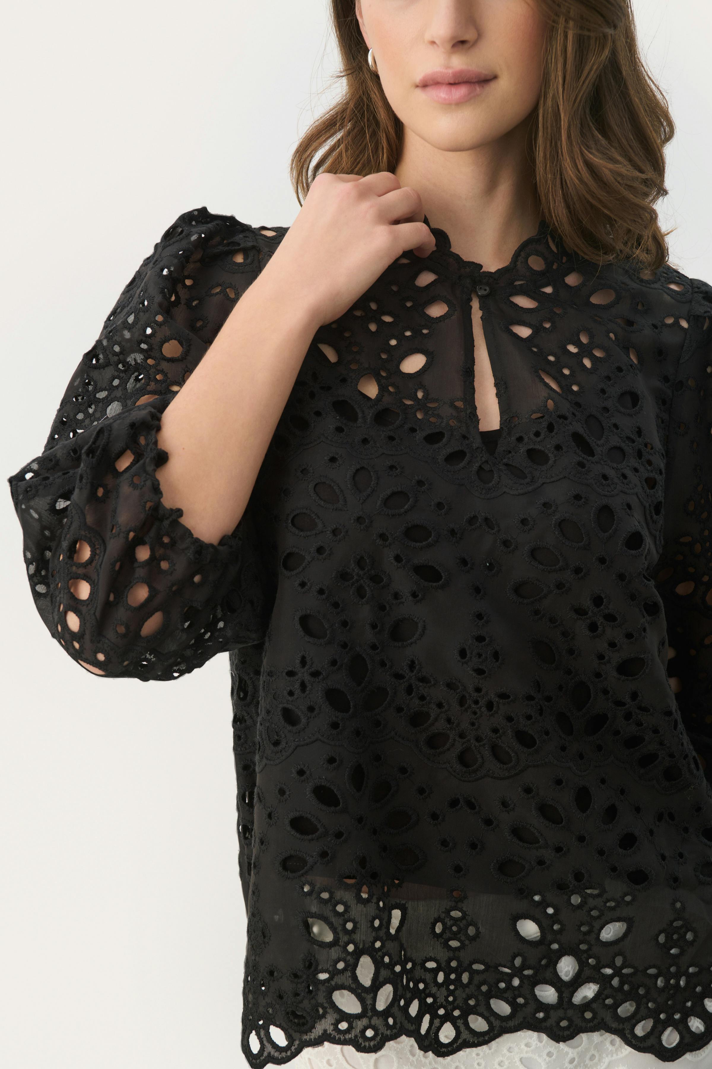 GrethePW Lace blouse LOOKBOOK FRONT 30308618-194008