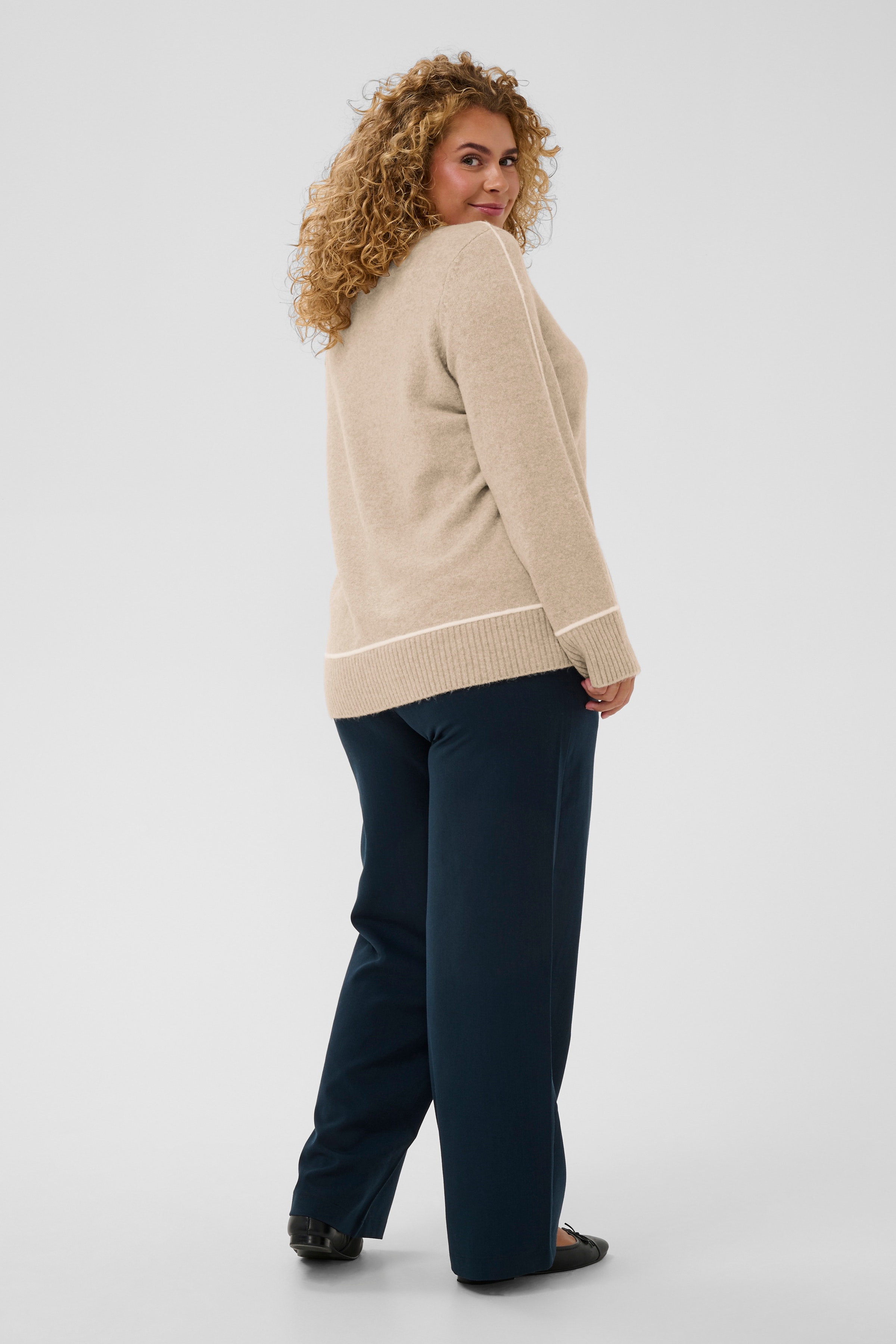 KCjina Pullover LOOKBOOK BACK 10583935-1513051