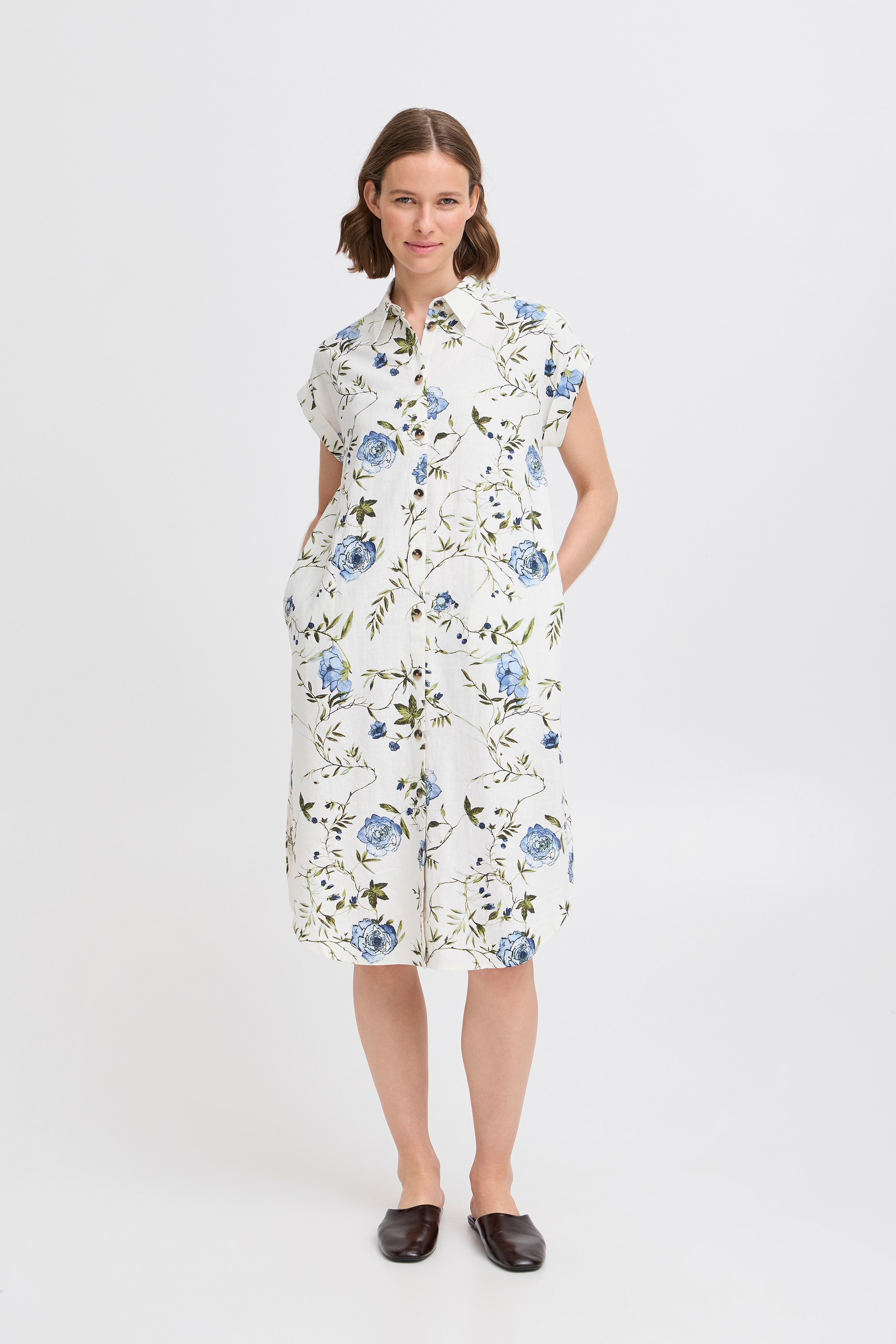 BYFALAKKA Kjole LOOKBOOK FRONT 20814553-205223