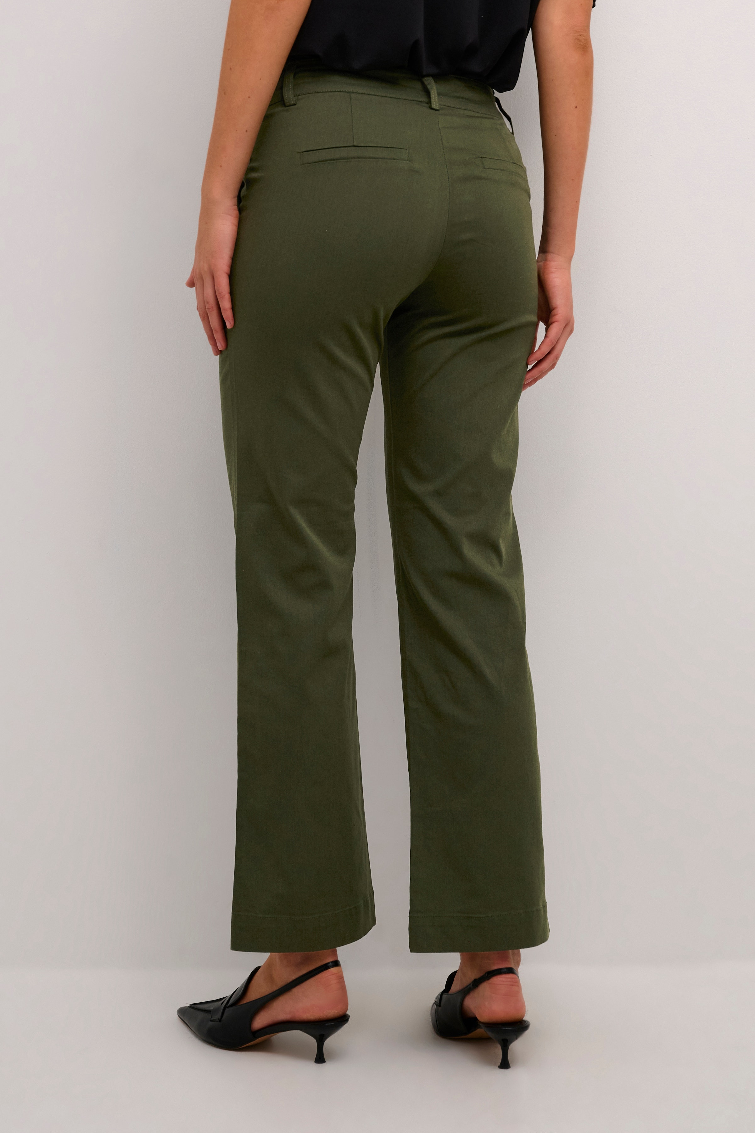 KAlea Bukser LOOKBOOK BACK 10508112-190414