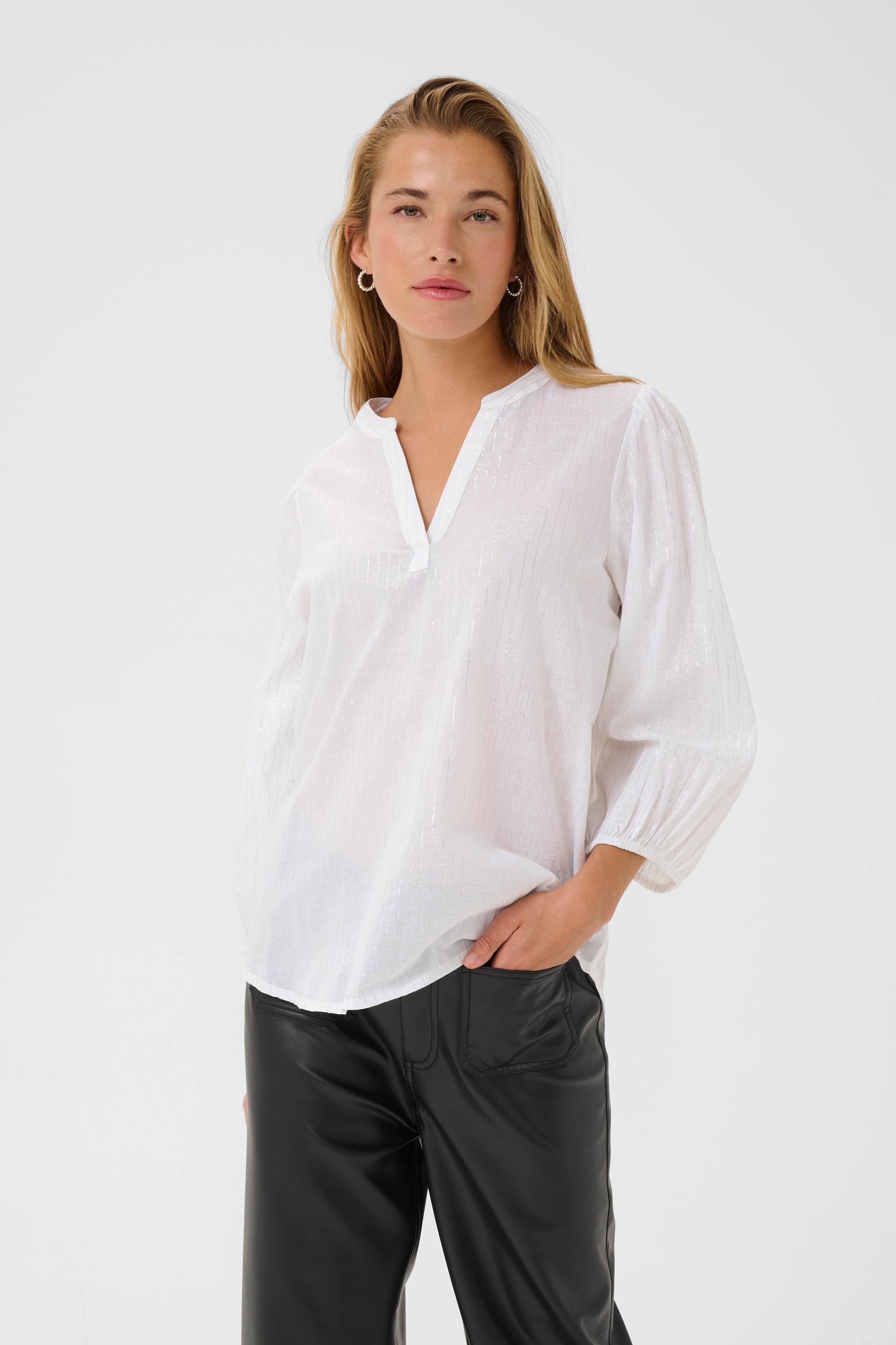 KAluise Bluse LOOKBOOK FRONT 10511016-110601