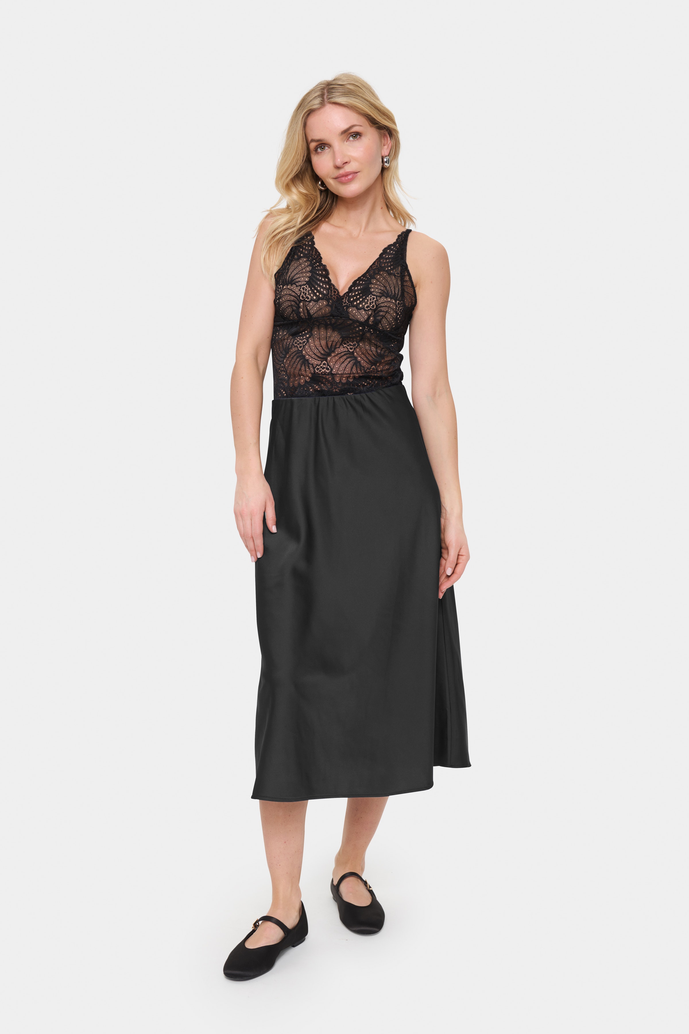 DaisySZ Blouse LOOKBOOK FRONT 30510200-193911