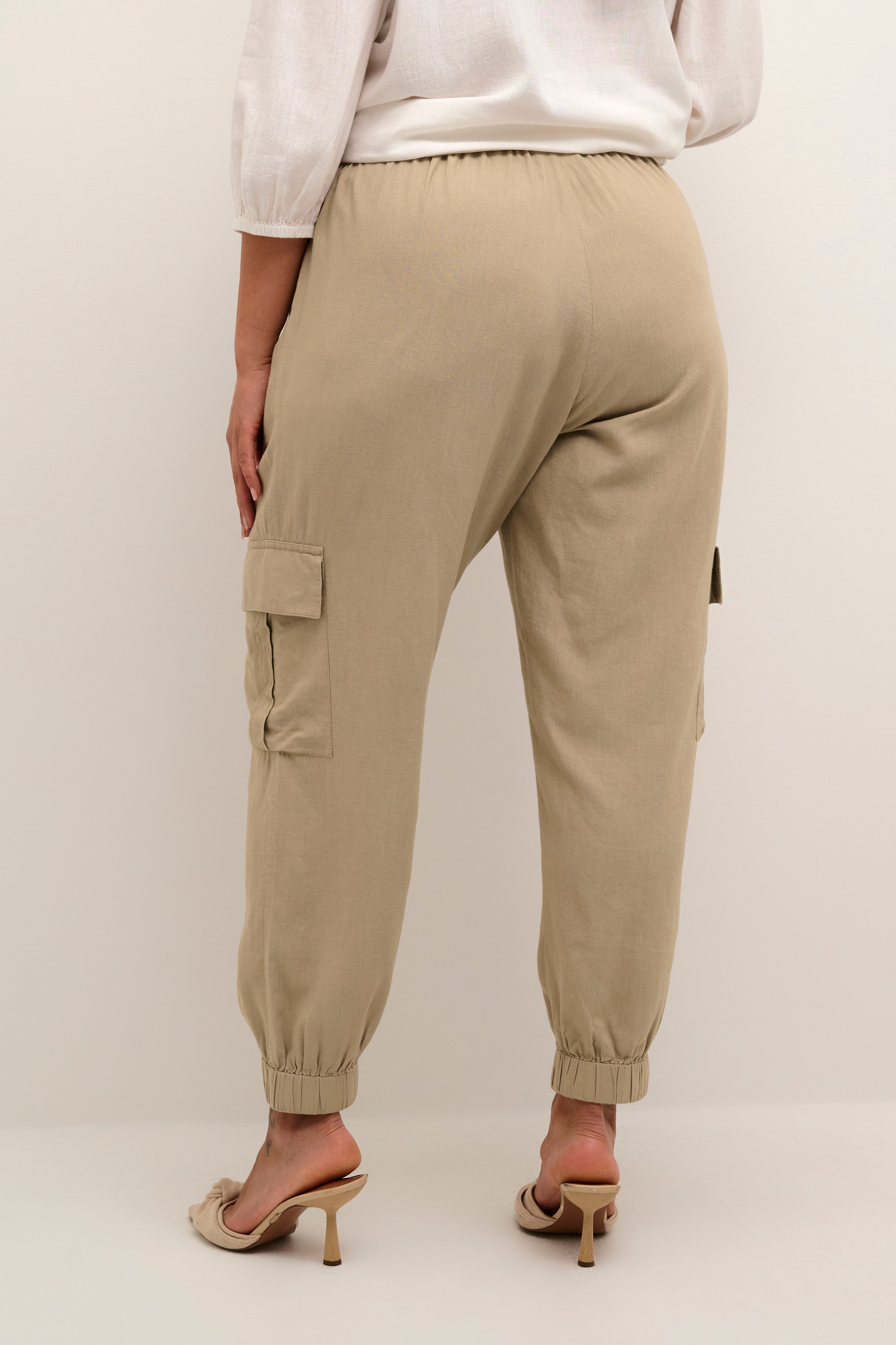 KCmille Trousers LOOKBOOK BACK 10582219-171109