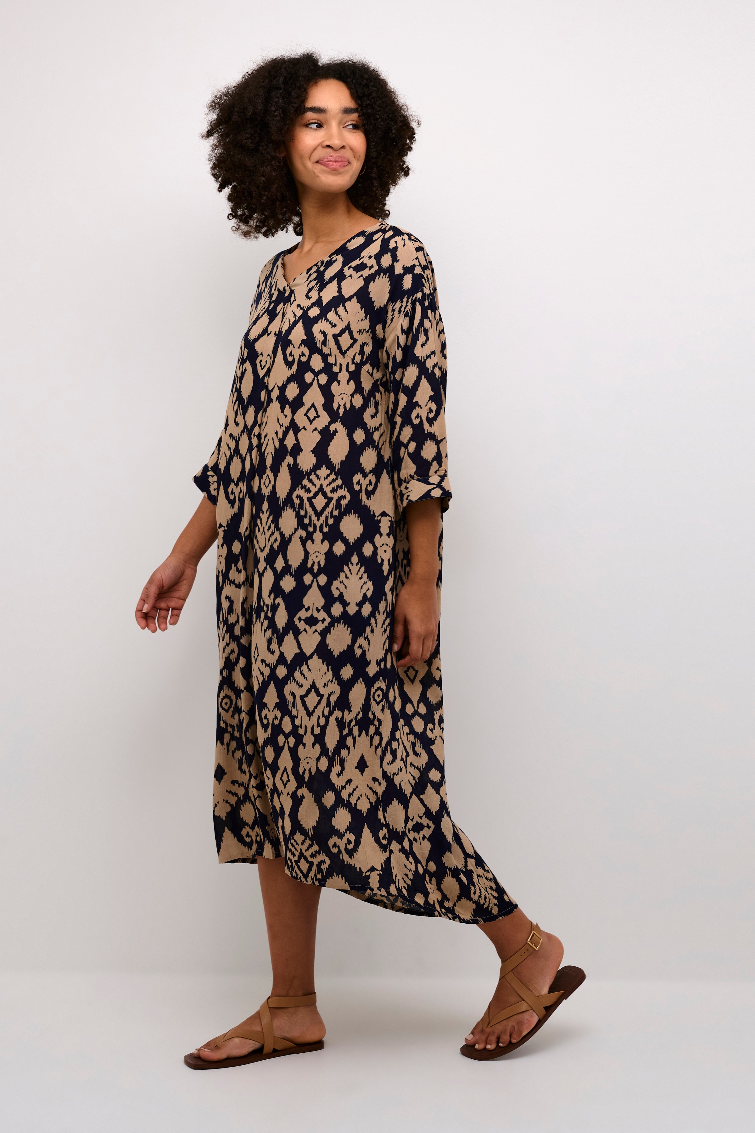 BPulla Kleid LOOKBOOK FRONT 10590702-106049B