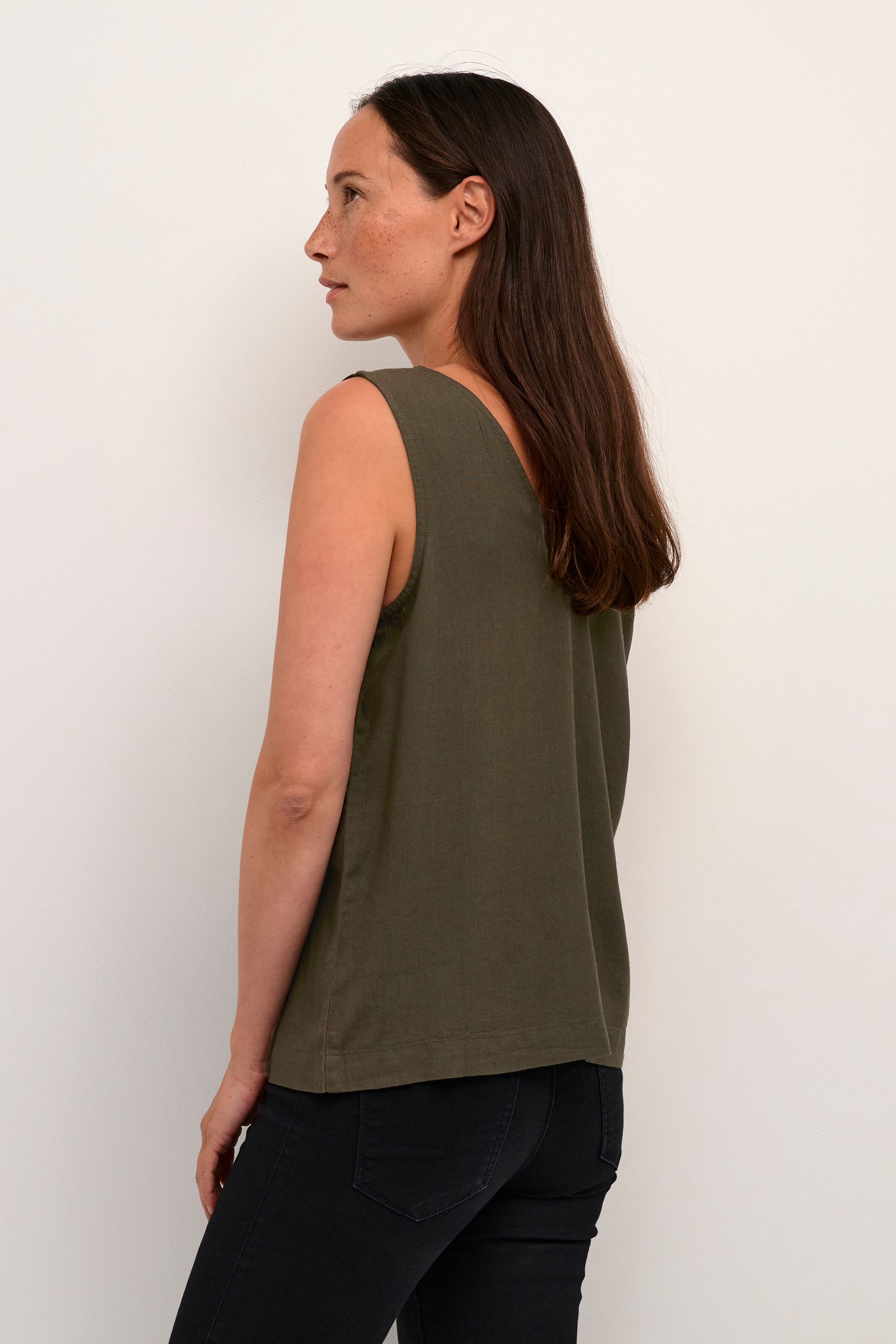 KAmilia Lin Top LOOKBOOK BACK 10508426-190414