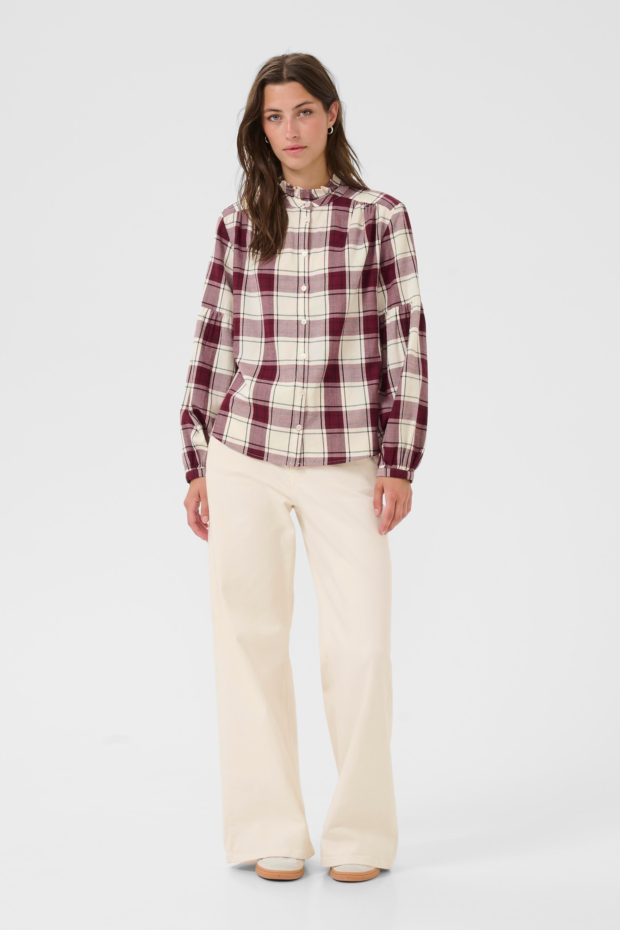 SamillaPW Skjorte LOOKBOOK FRONT 30310087-304608