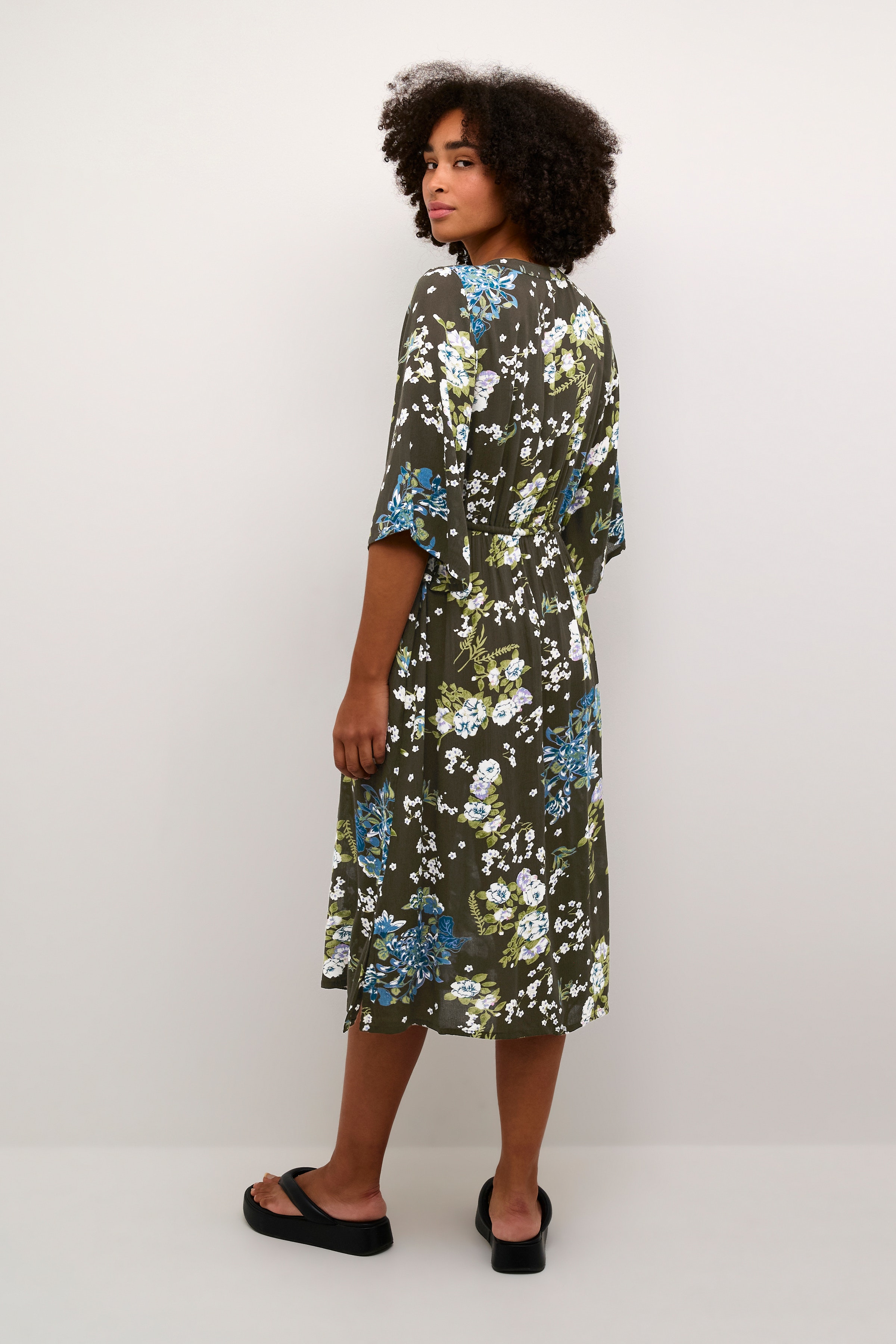 KAekua Kjole LOOKBOOK BACK 10505360-105950