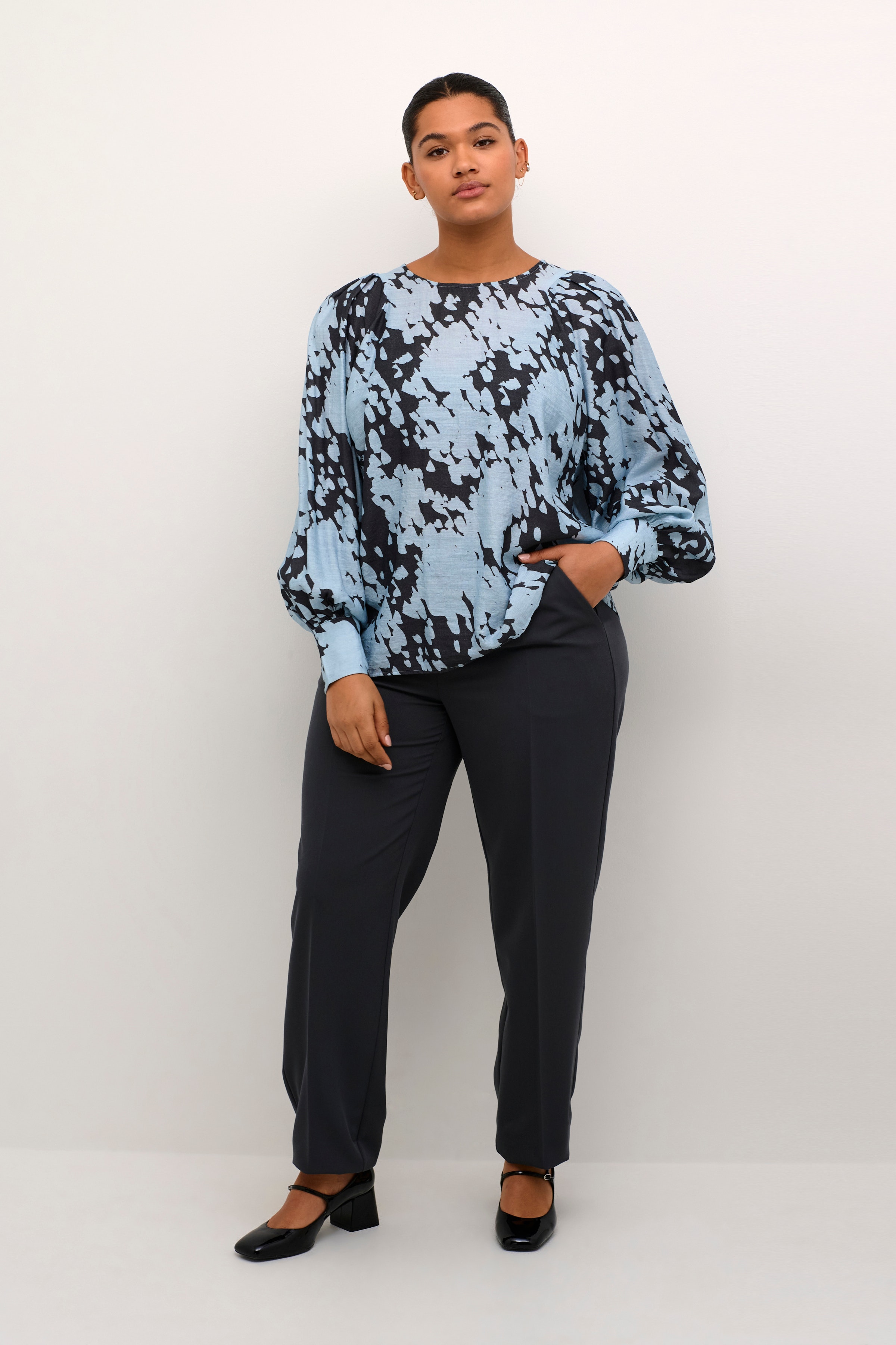 KCluma Blouse LOOKBOOK FRONT 10582558-106291