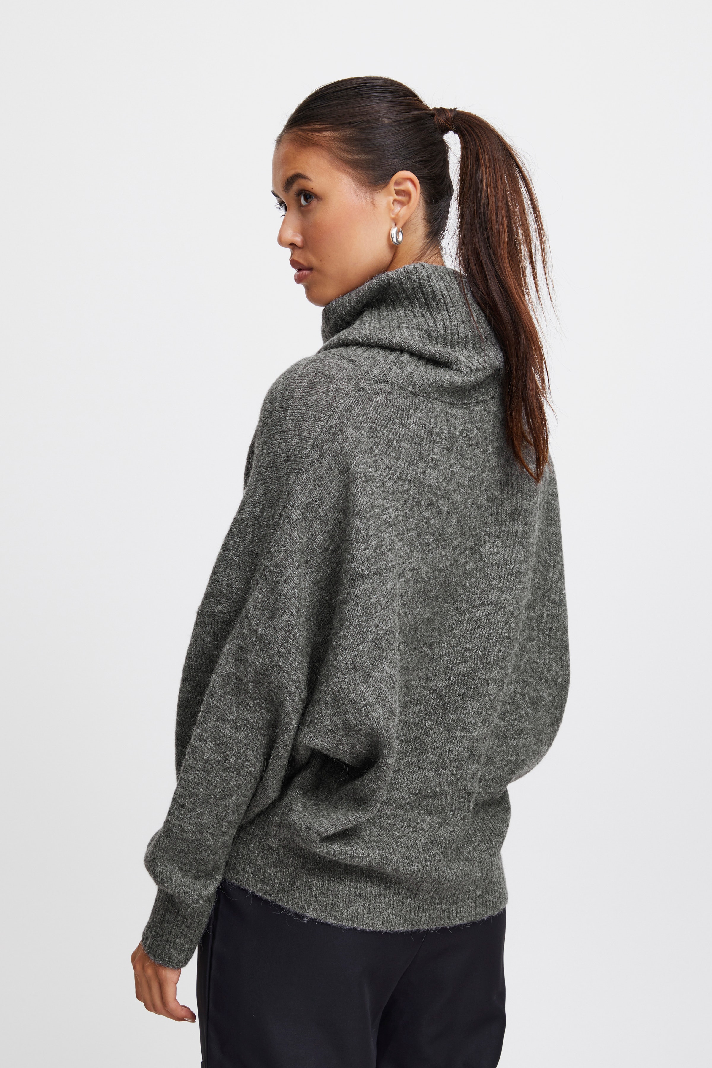 IHKAMARA Pullover LOOKBOOK BACK 20112753-200319