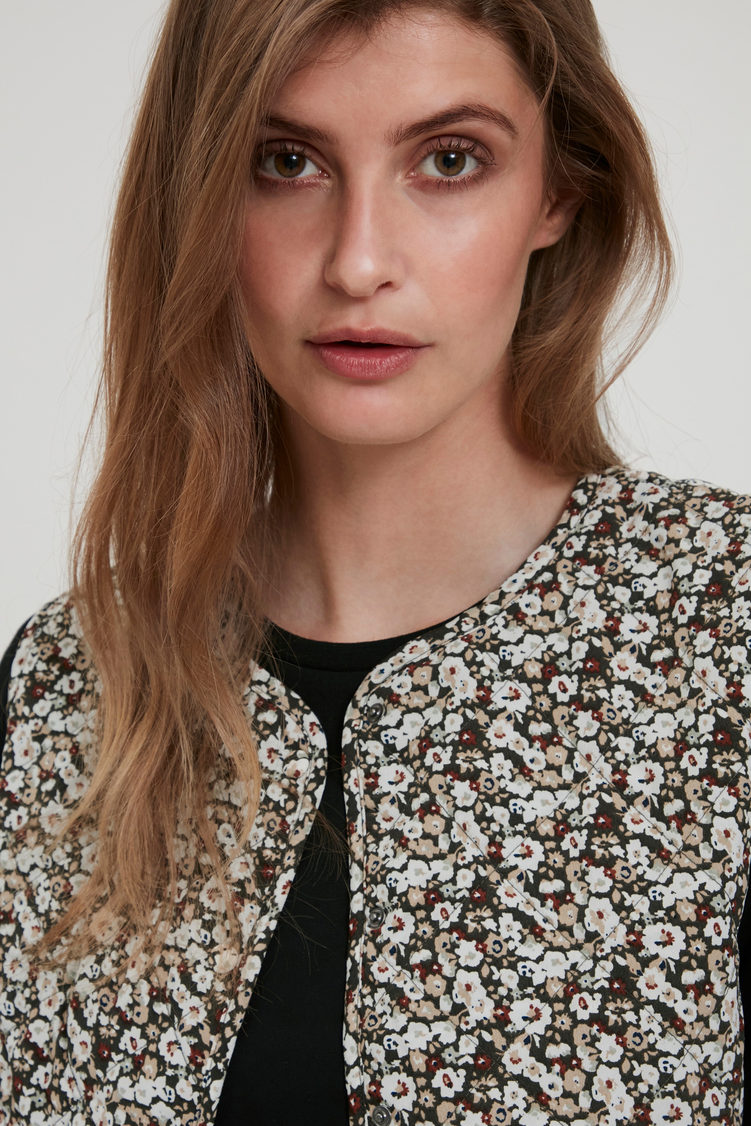 Väst LOOKBOOK DETAIL 20609572-200724