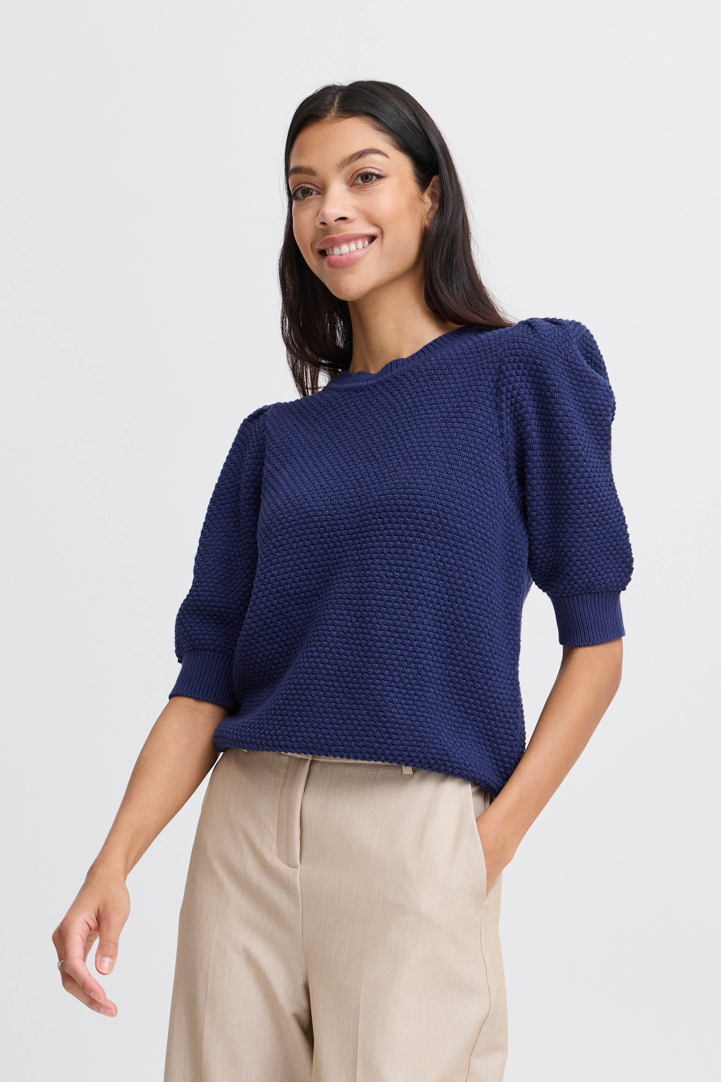 BYMIKALA Pullover LOOKBOOK FRONT 20811028-193933